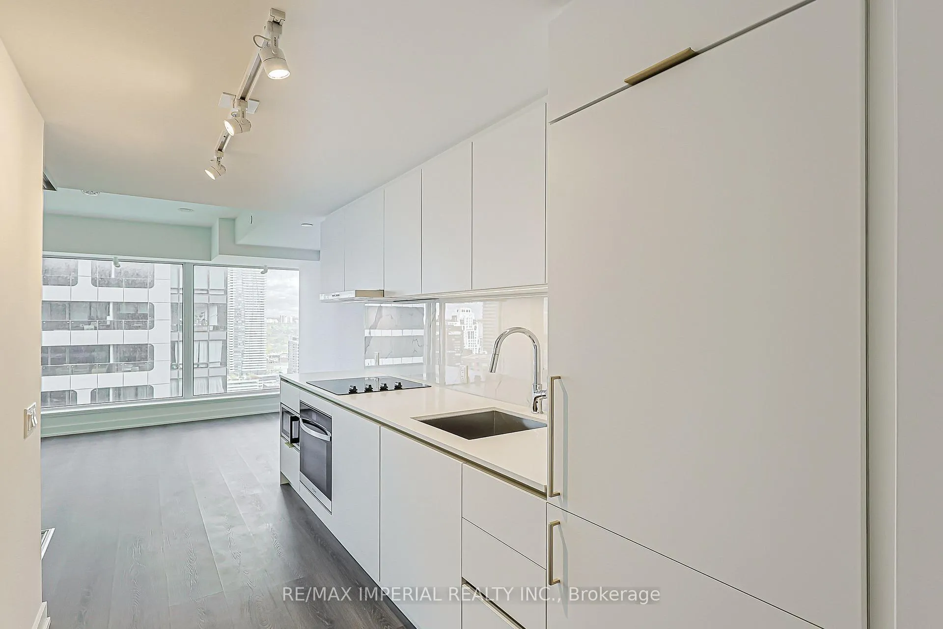 Photo 12 of Unit 4007, 8 Wellesley Street W, Toronto, Church-Yonge Corridor — HOMEH