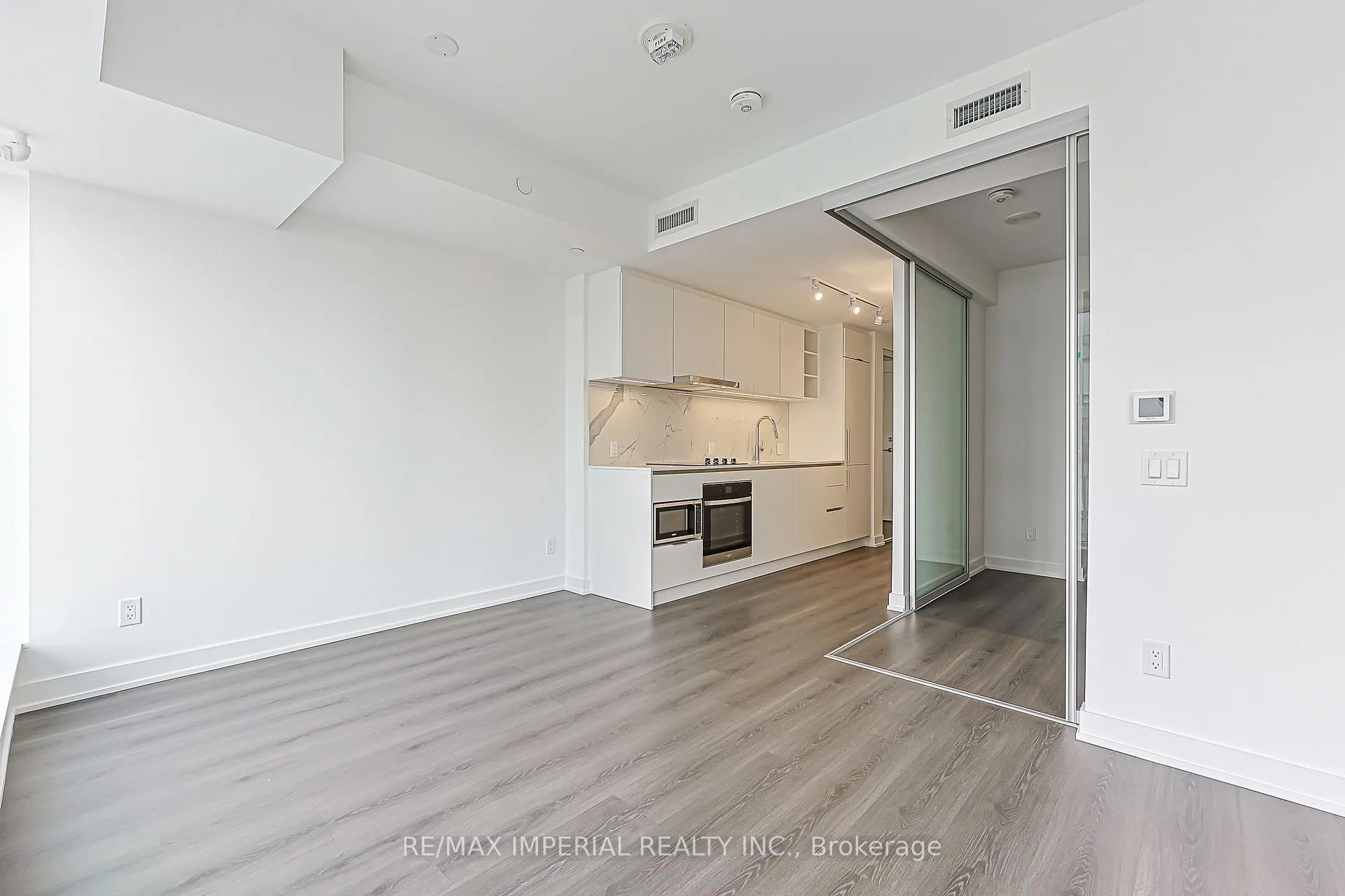 Photo 13 of Unit 4007, 8 Wellesley Street W, Toronto, Church-Yonge Corridor — HOMEH