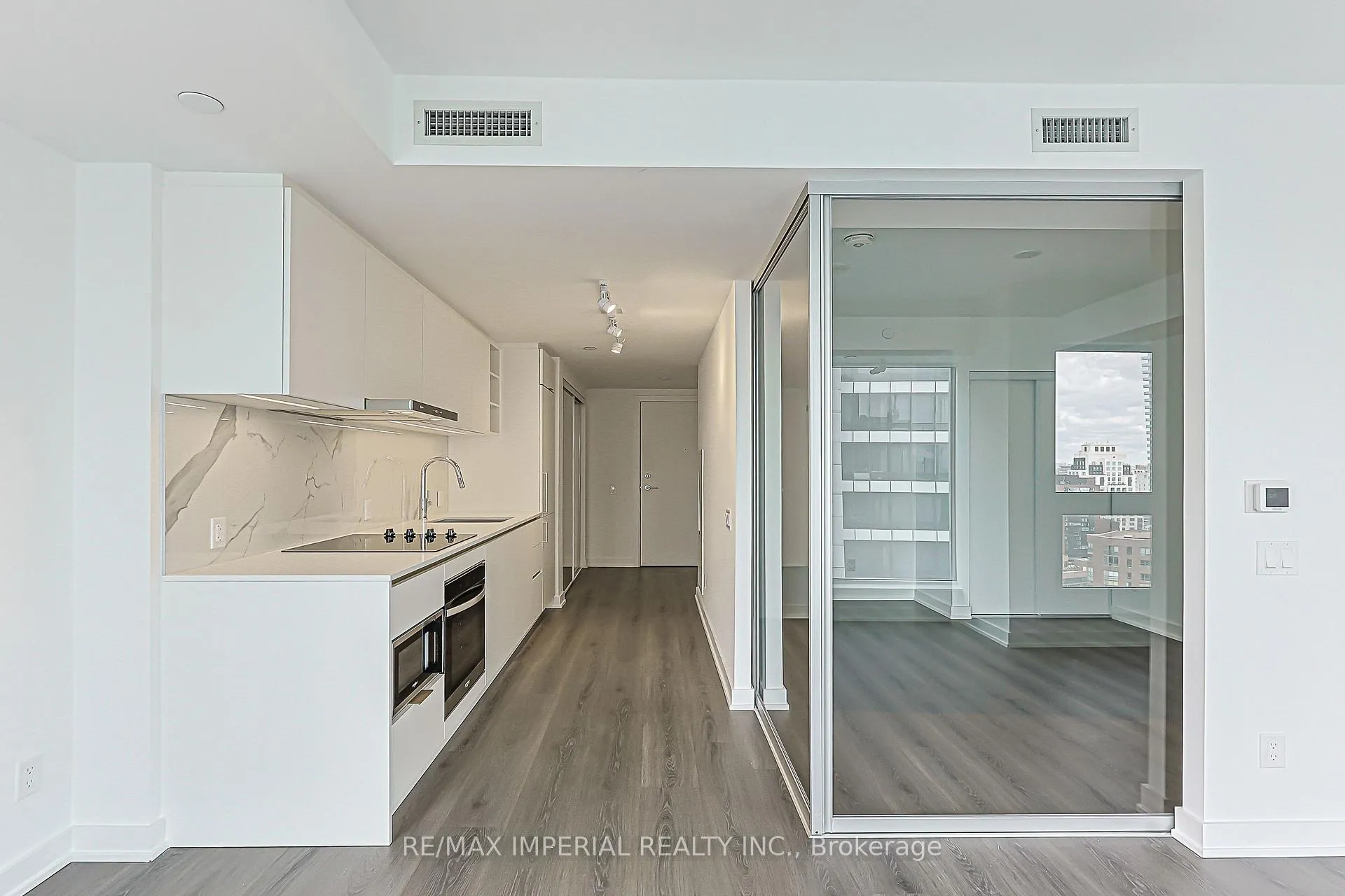 Photo 16 of Unit 4007, 8 Wellesley Street W, Toronto, Church-Yonge Corridor — HOMEH