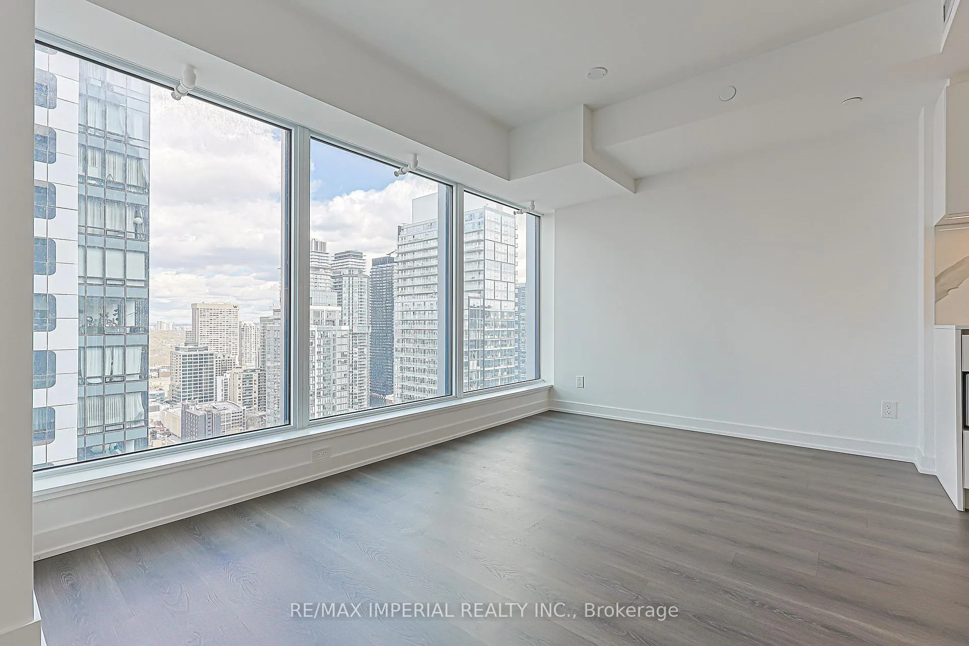 Photo 20 of Unit 4007, 8 Wellesley Street W, Toronto, Church-Yonge Corridor — HOMEH