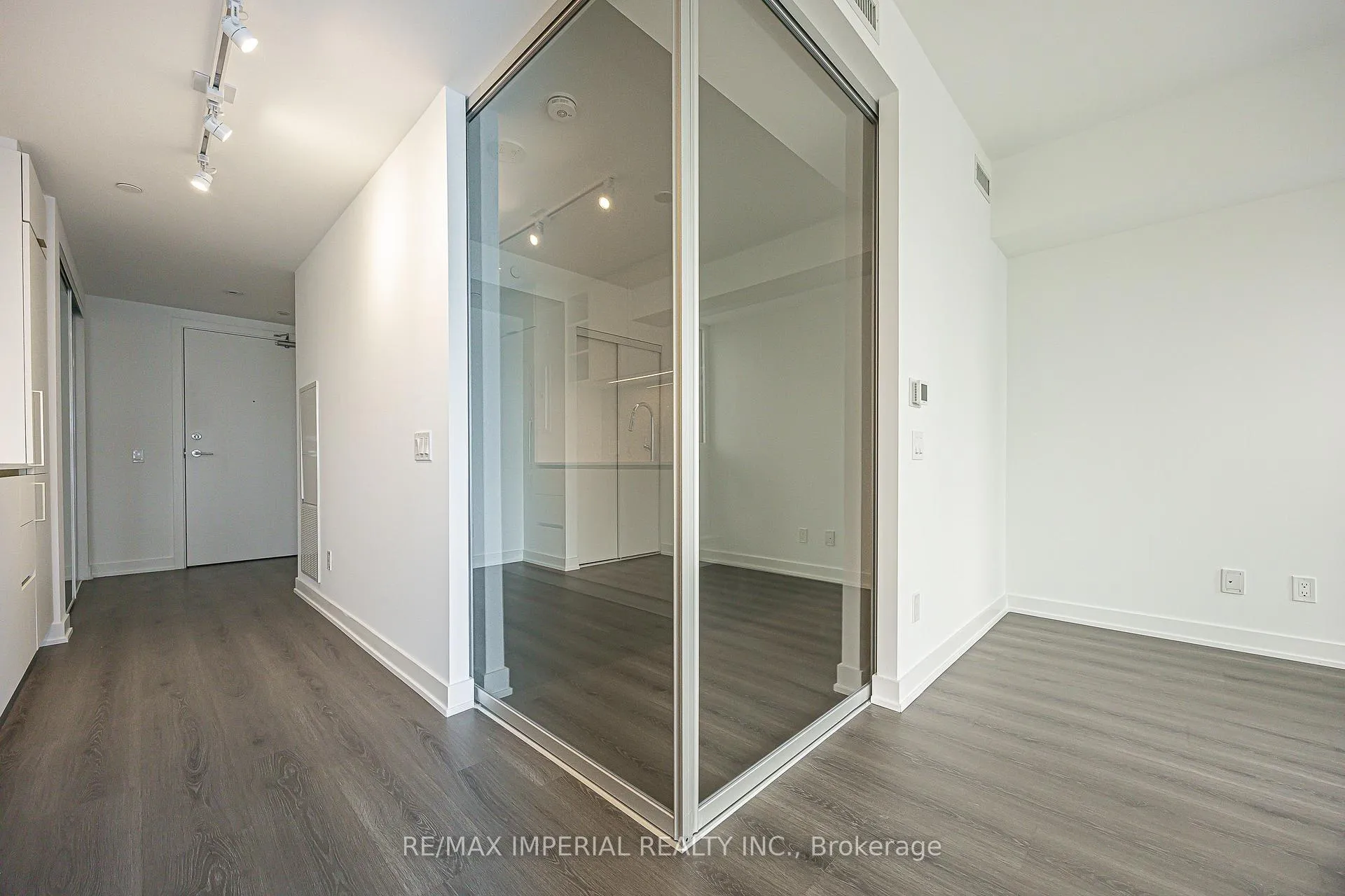 Photo 26 of Unit 4007, 8 Wellesley Street W, Toronto, Church-Yonge Corridor — HOMEH