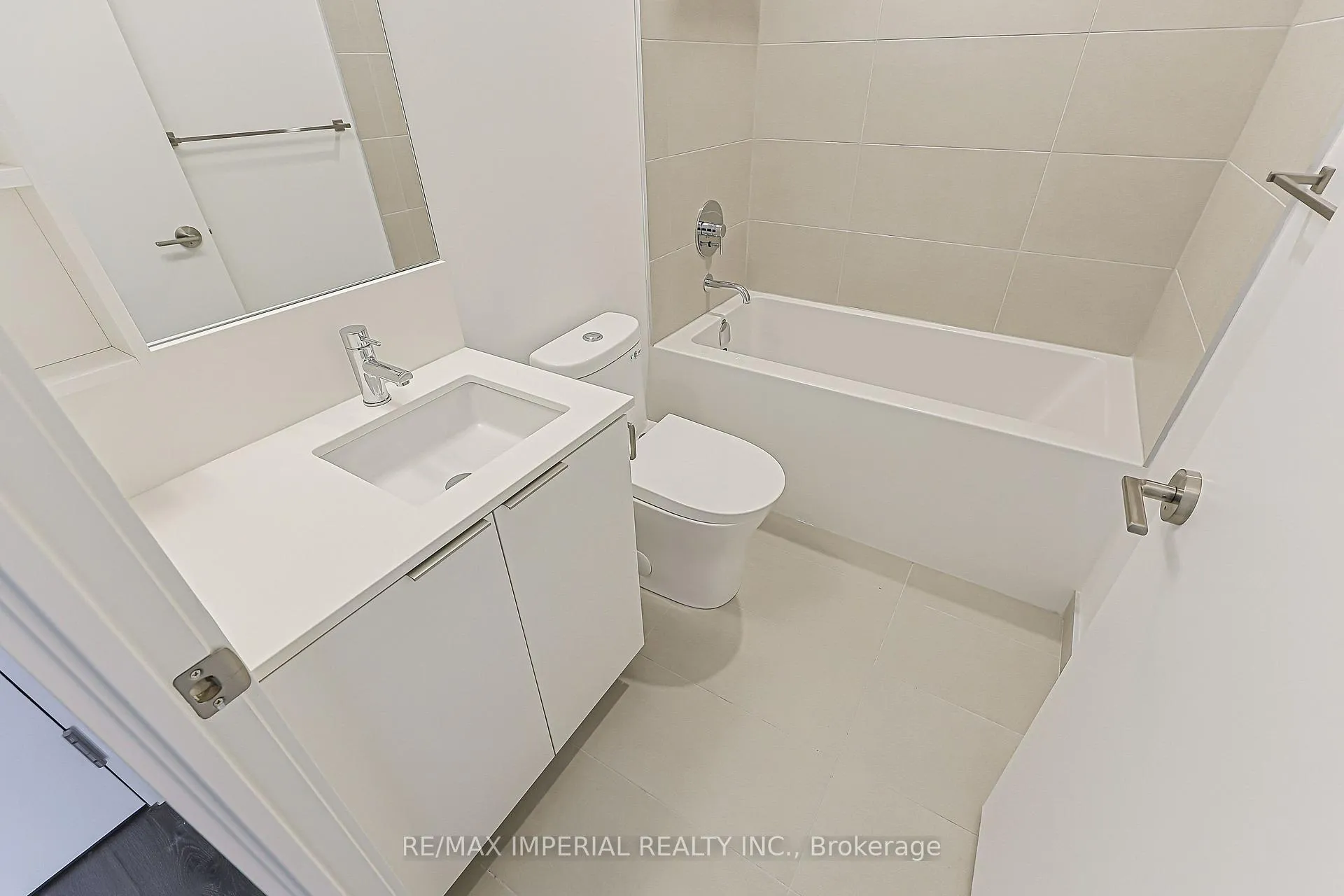Photo 28 of Unit 4007, 8 Wellesley Street W, Toronto, Church-Yonge Corridor — HOMEH