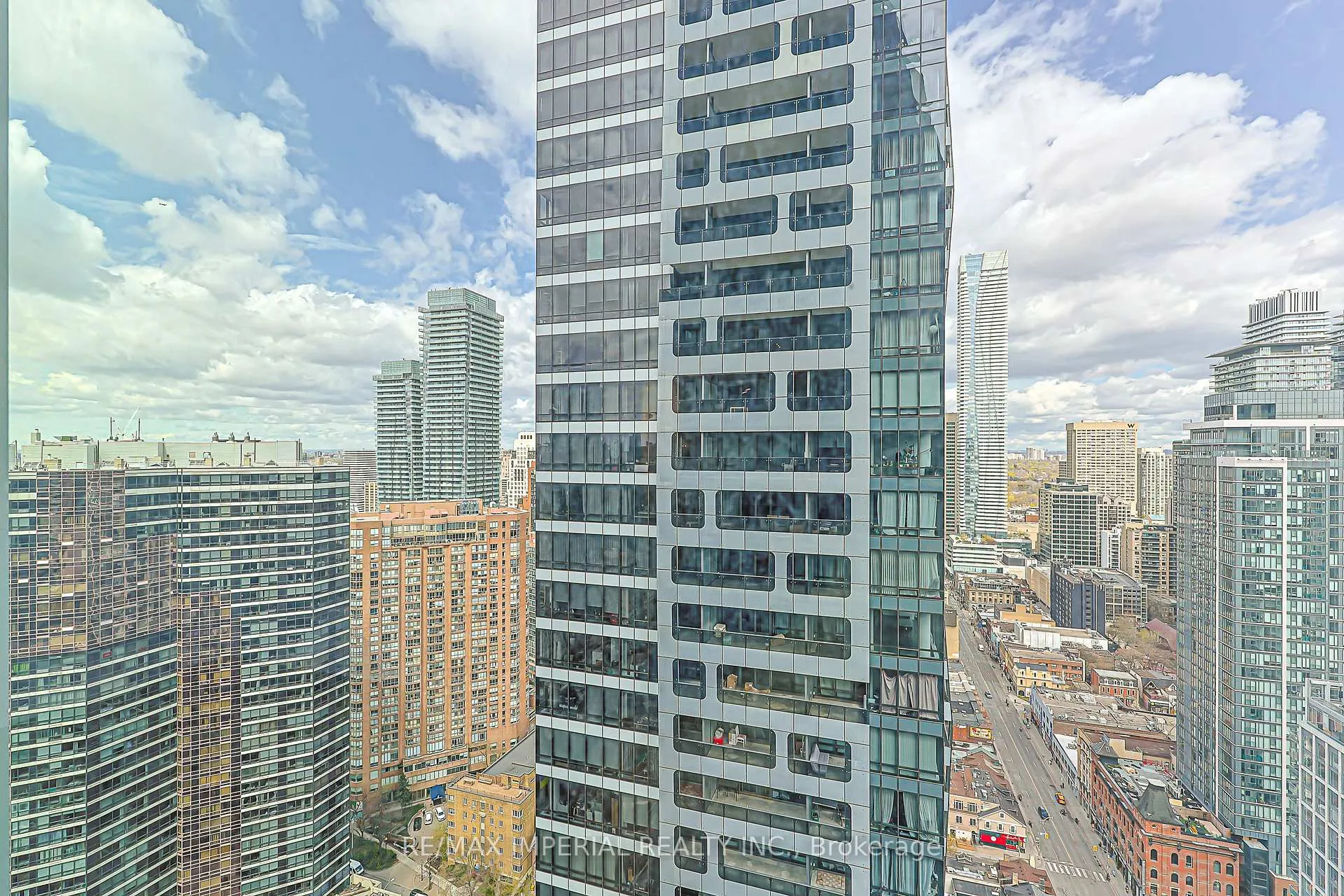 Photo 33 of Unit 4007, 8 Wellesley Street W, Toronto, Church-Yonge Corridor — HOMEH