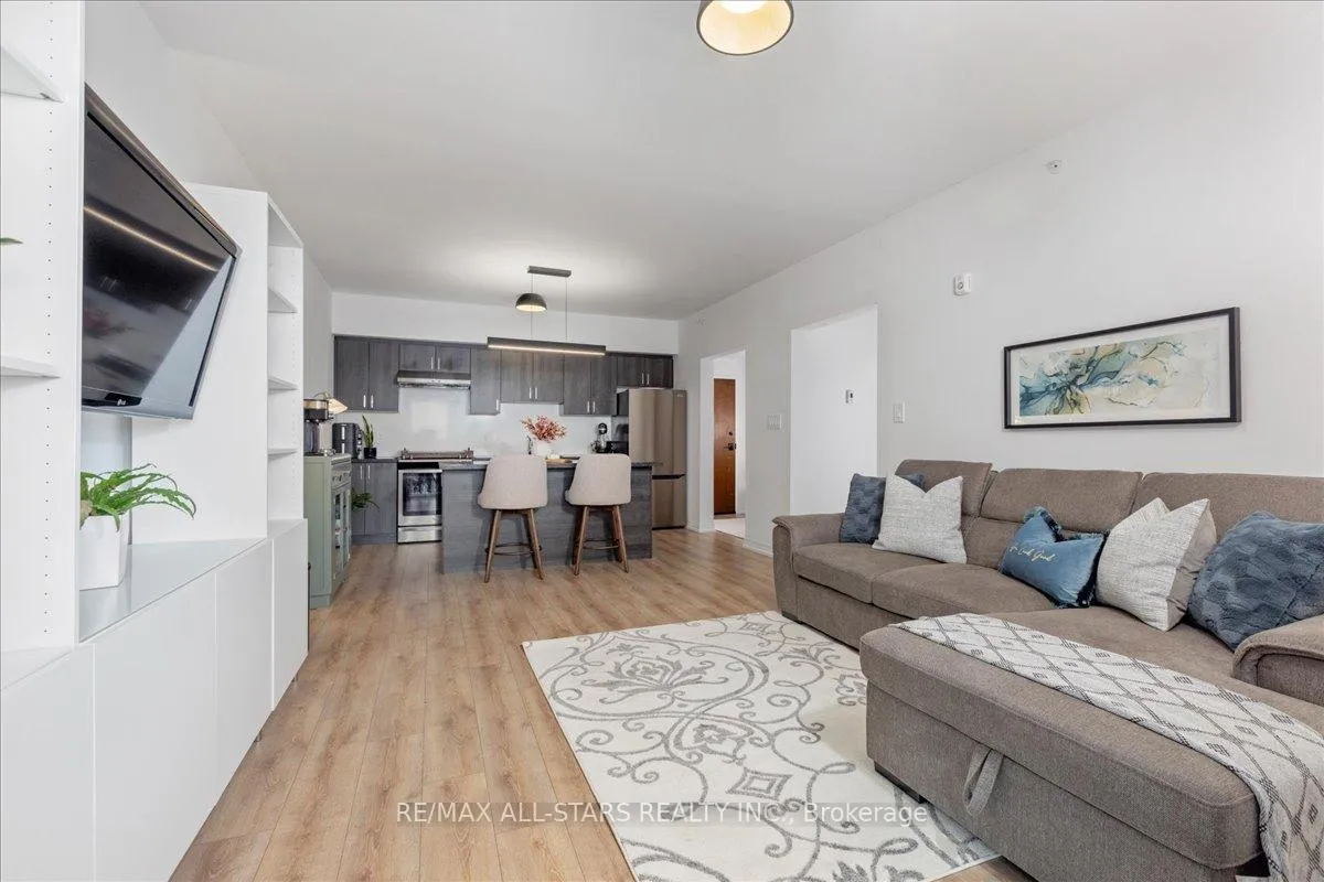 Photo 19 of Unit 407, 15 Kneeshaw Drive, Barrie, Rural Barrie Southeast — HOMEH