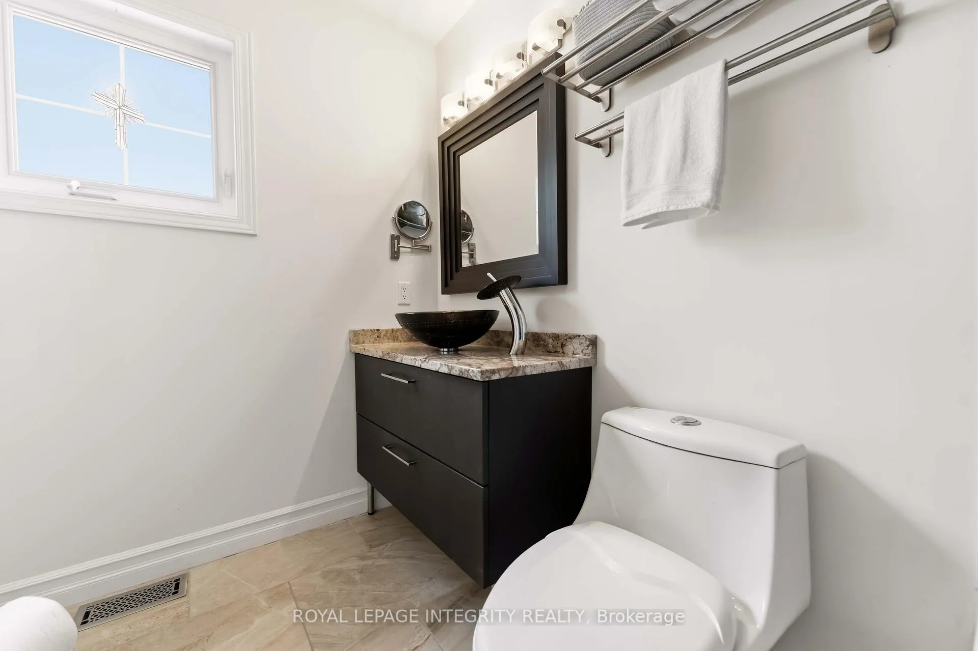 Photo 29 of 30 Longden Place, Ottawa, Kanata - Bridlewood — HOMEH