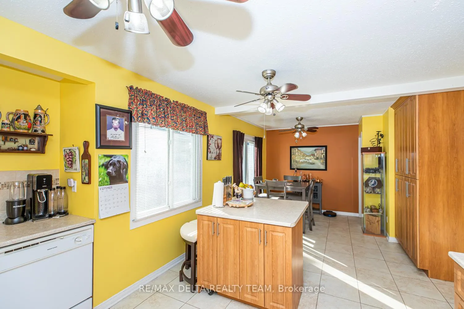Photo 6 of 2465 Tupper Avenue, Ottawa, Hawthorne Meadows — HOMEH
