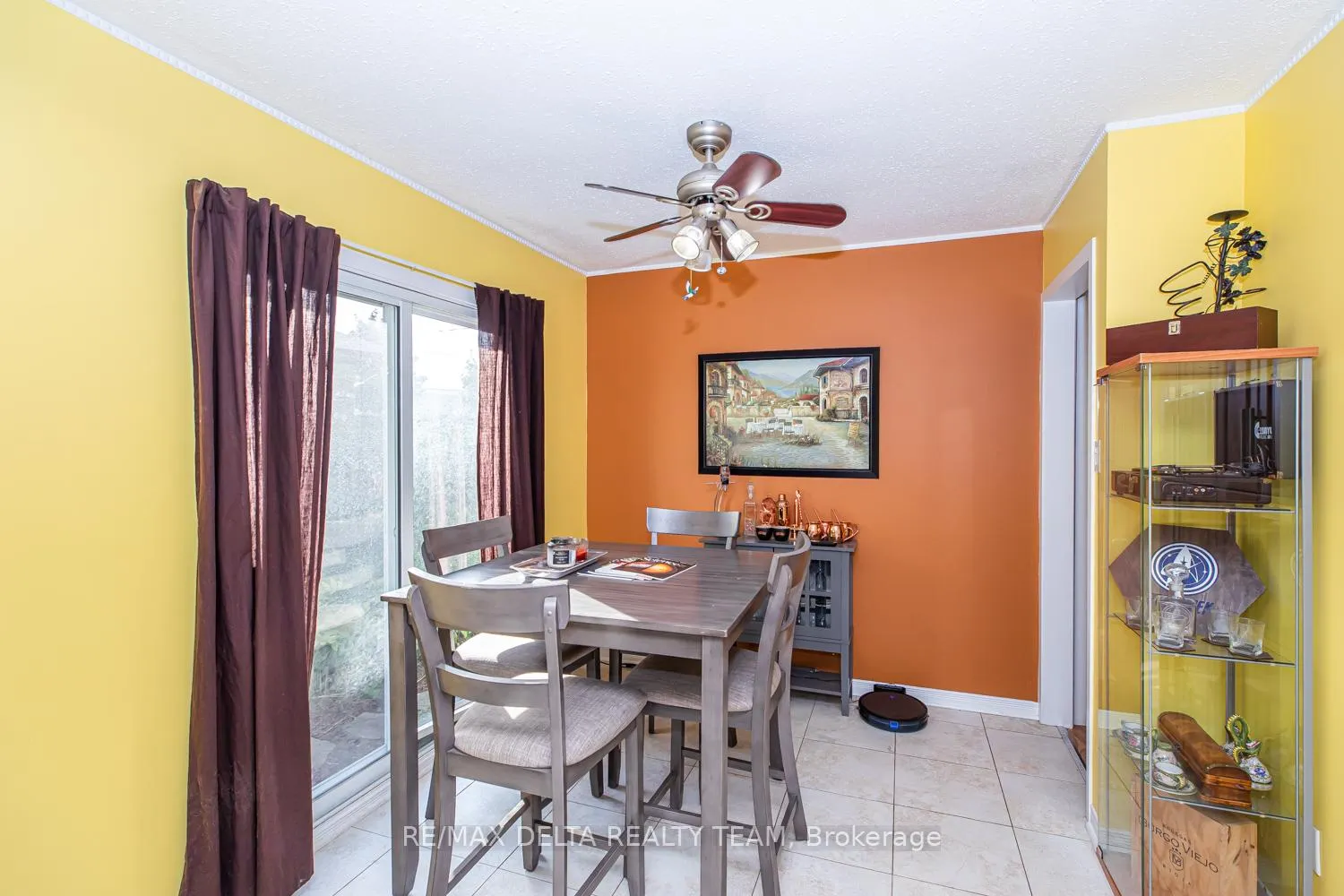 Photo 7 of 2465 Tupper Avenue, Ottawa, Hawthorne Meadows — HOMEH