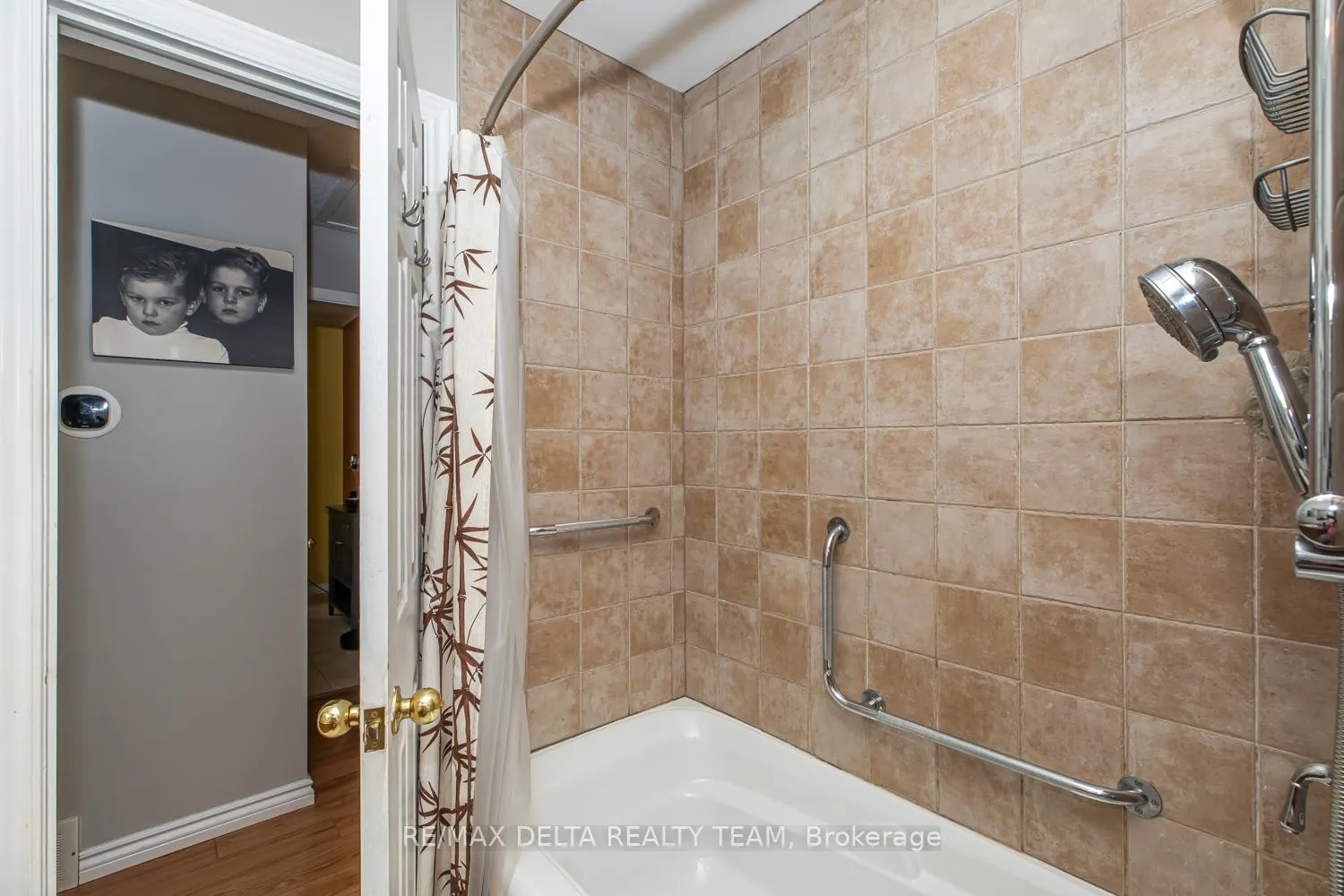 Photo 13 of 2465 Tupper Avenue, Ottawa, Hawthorne Meadows — HOMEH