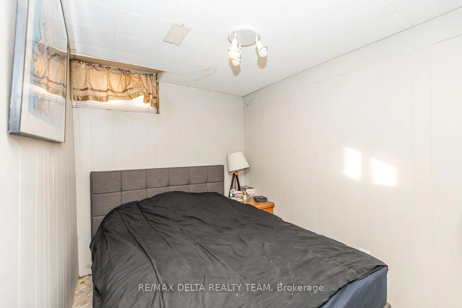 Photo 17 of 2465 Tupper Avenue, Ottawa, Hawthorne Meadows — HOMEH