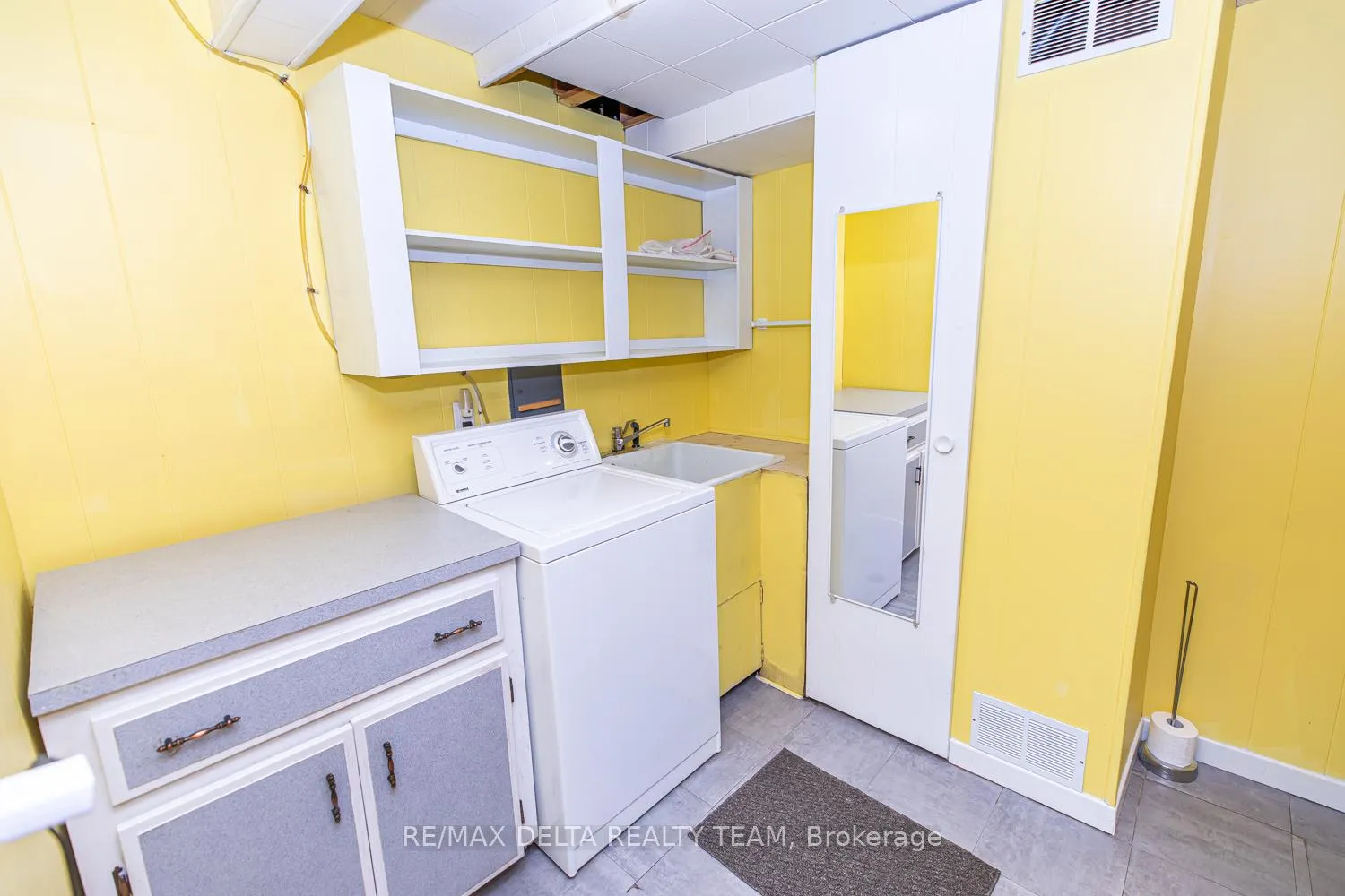 Photo 18 of 2465 Tupper Avenue, Ottawa, Hawthorne Meadows — HOMEH