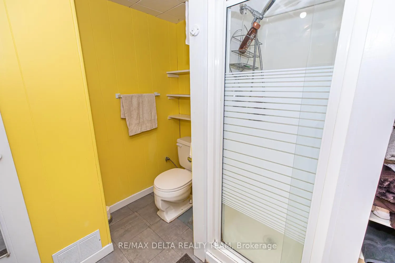 Photo 19 of 2465 Tupper Avenue, Ottawa, Hawthorne Meadows — HOMEH