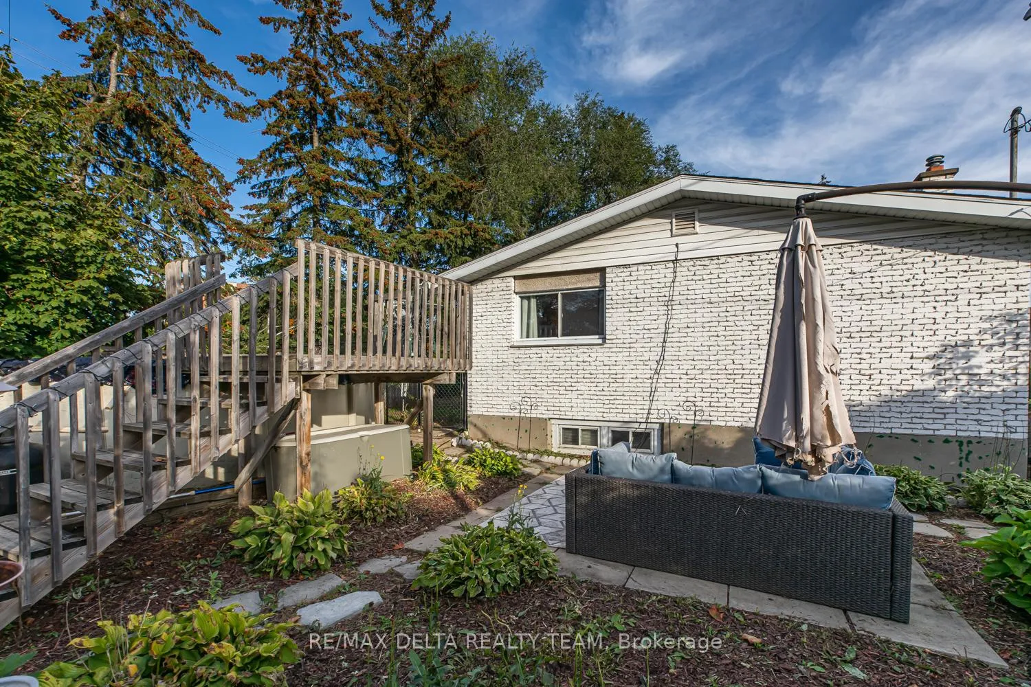 Photo 21 of 2465 Tupper Avenue, Ottawa, Hawthorne Meadows — HOMEH