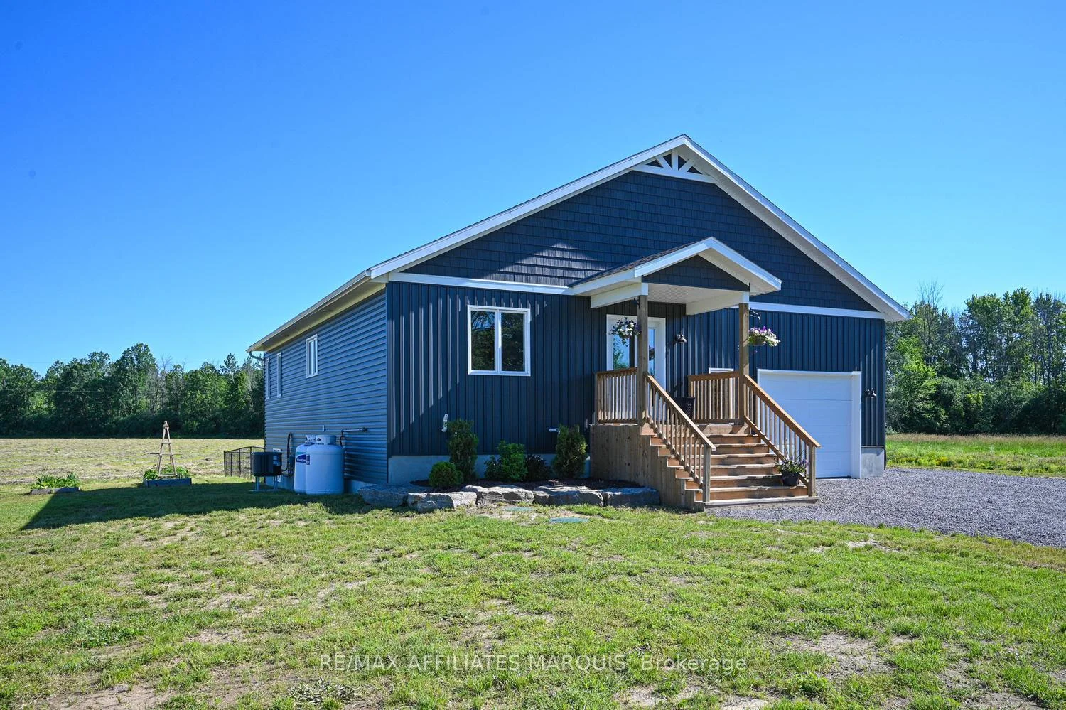 Photo 2 of 1162 Rideau River Road, Montague, Montague Twp — HOMEH