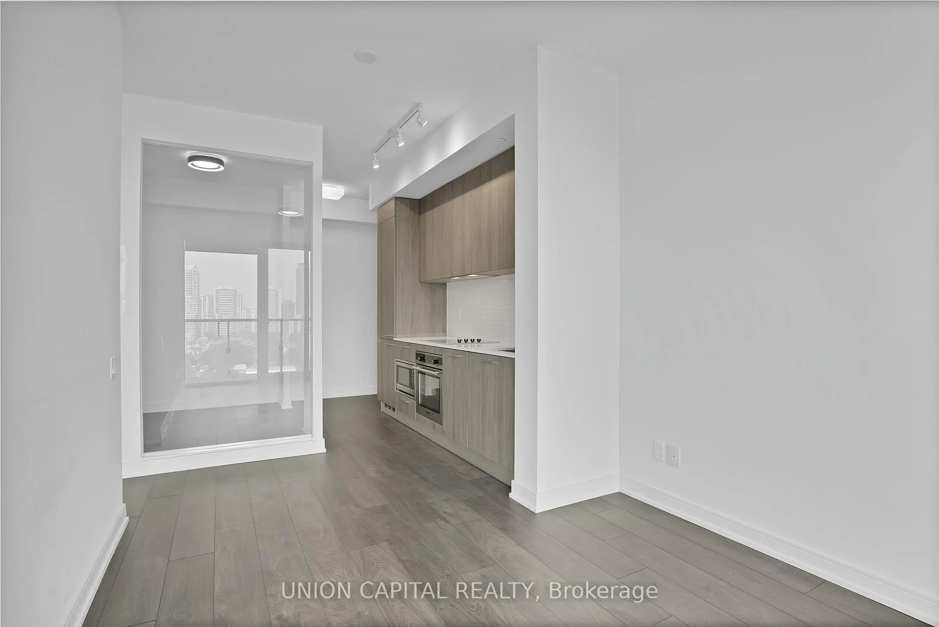 Front of Unit 1704, 3 Gloucester Street