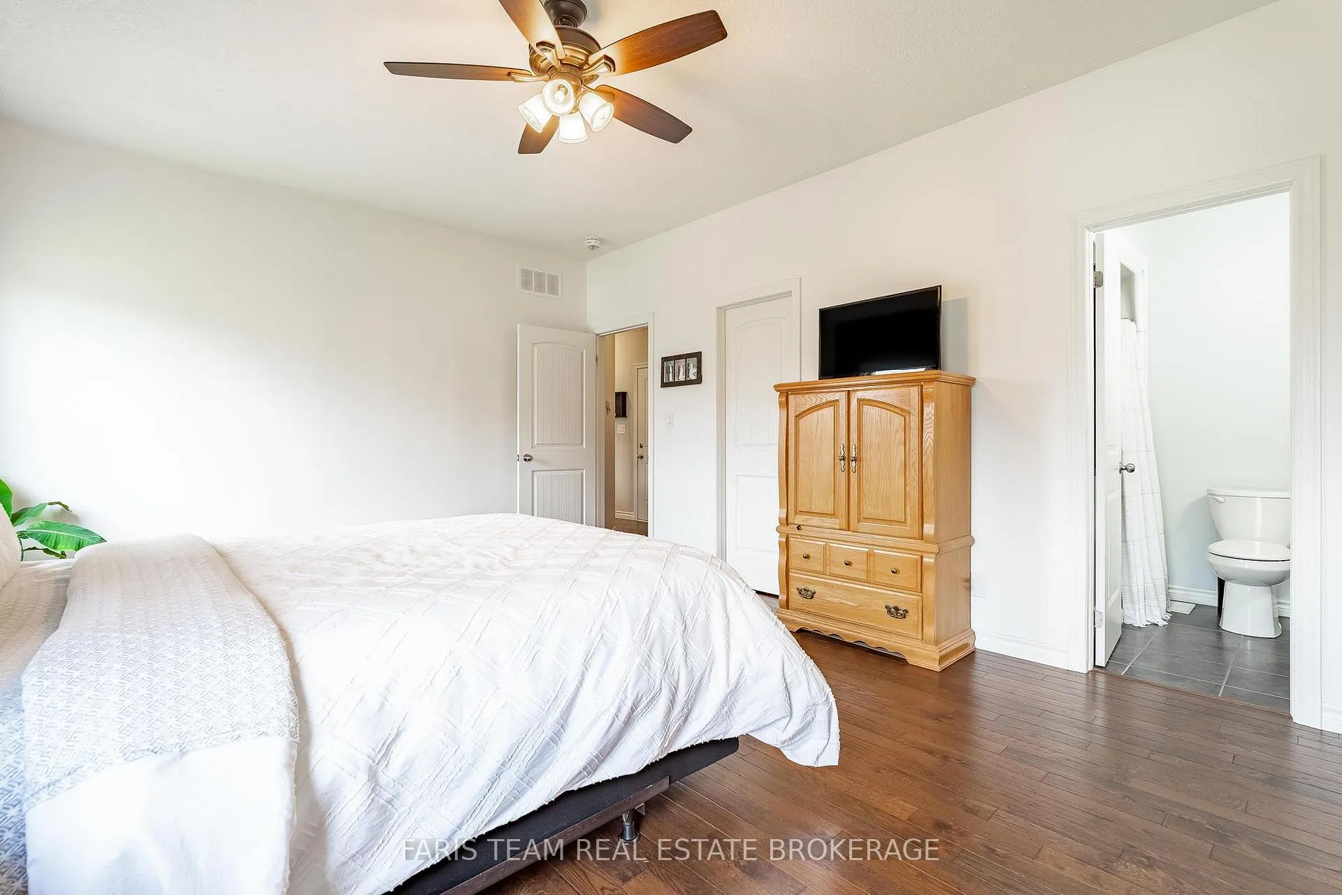 Photo 17 of 53 Boyd Crescent, Oro-Medonte, Moonstone — HOMEH