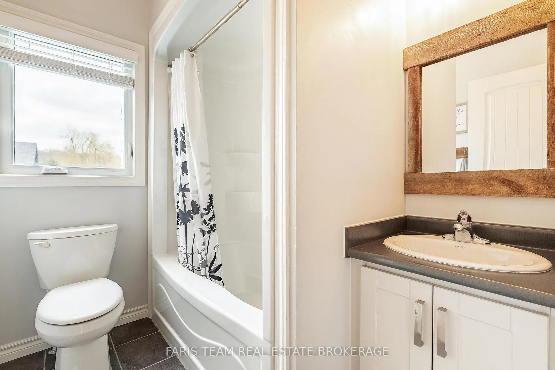 Photo 21 of 53 Boyd Crescent, Oro-Medonte, Moonstone — HOMEH