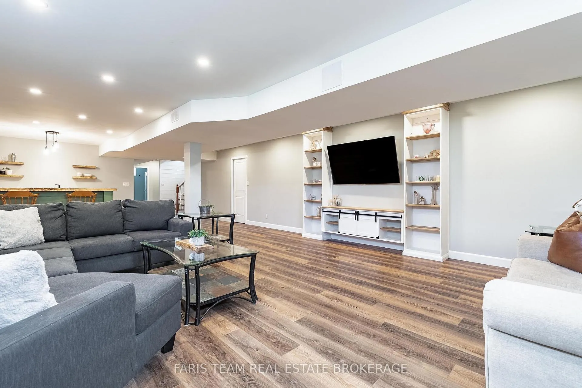 Photo 25 of 53 Boyd Crescent, Oro-Medonte, Moonstone — HOMEH