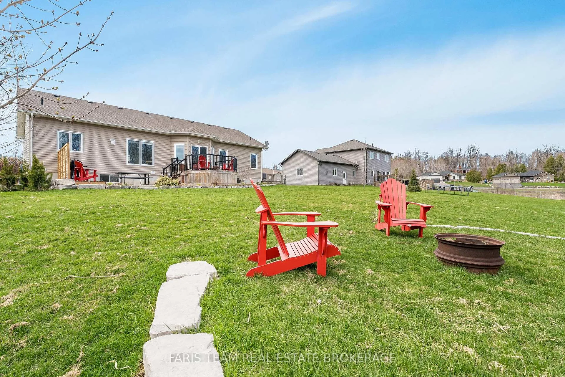 Photo 35 of 53 Boyd Crescent, Oro-Medonte, Moonstone — HOMEH