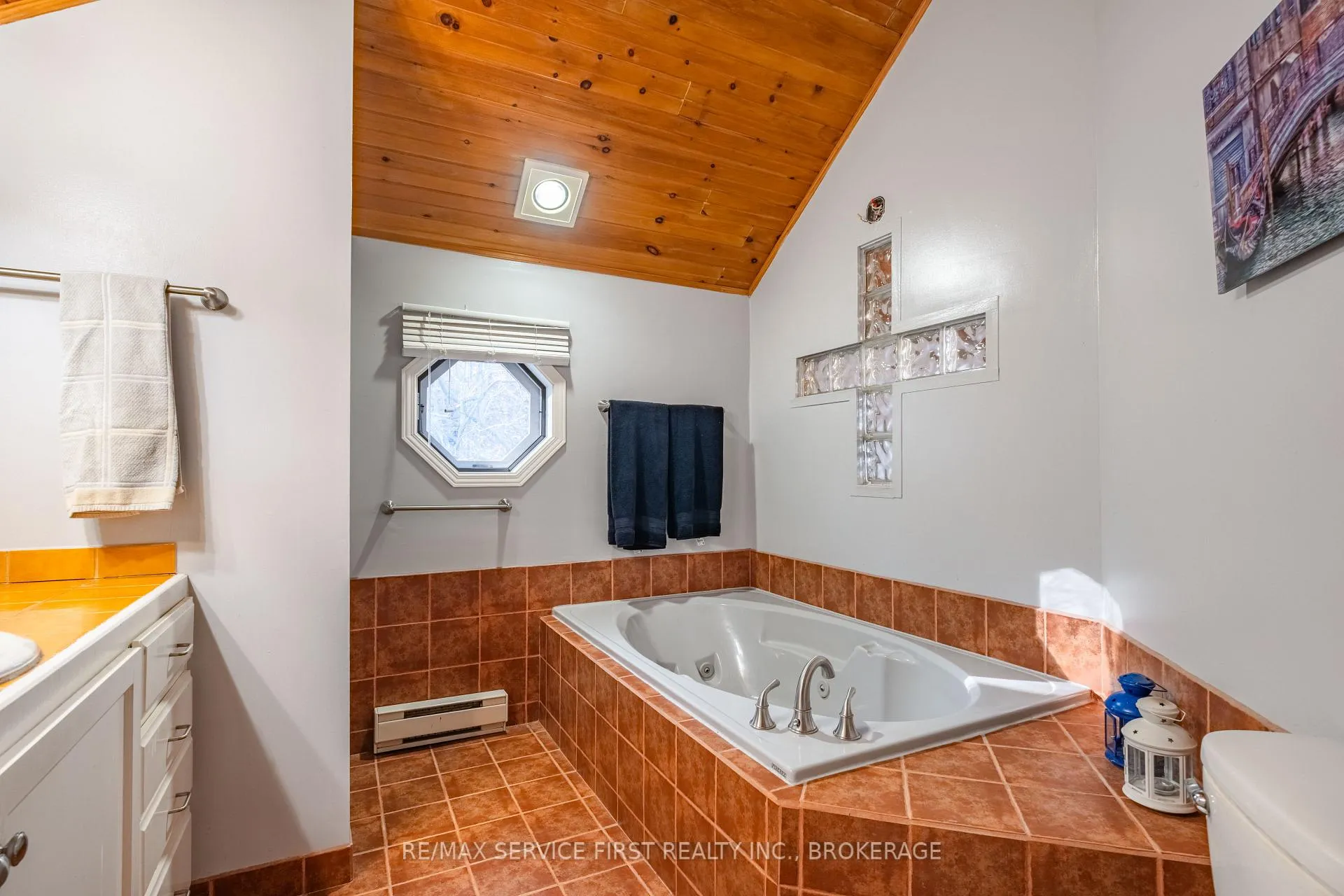 Photo 42 of 13 Pheasant Lane, Frontenac, Frontenac South — HOMEH