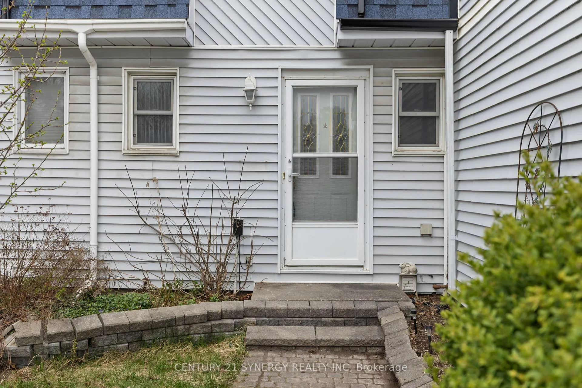 Photo 4 of 59 Oberon Street, Ottawa, Westcliffe Estates — HOMEH