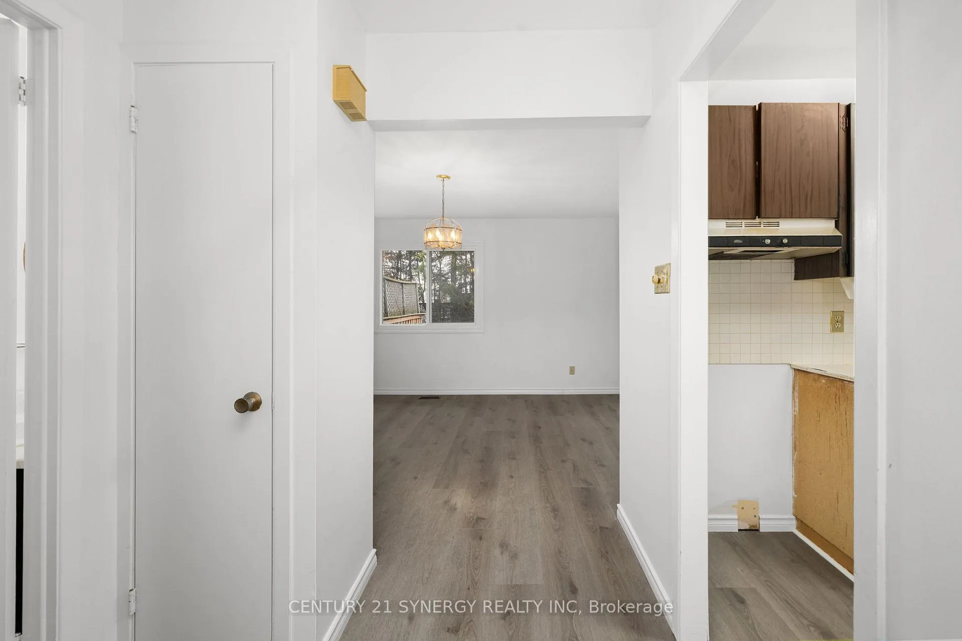 Photo 8 of 59 Oberon Street, Ottawa, Westcliffe Estates — HOMEH