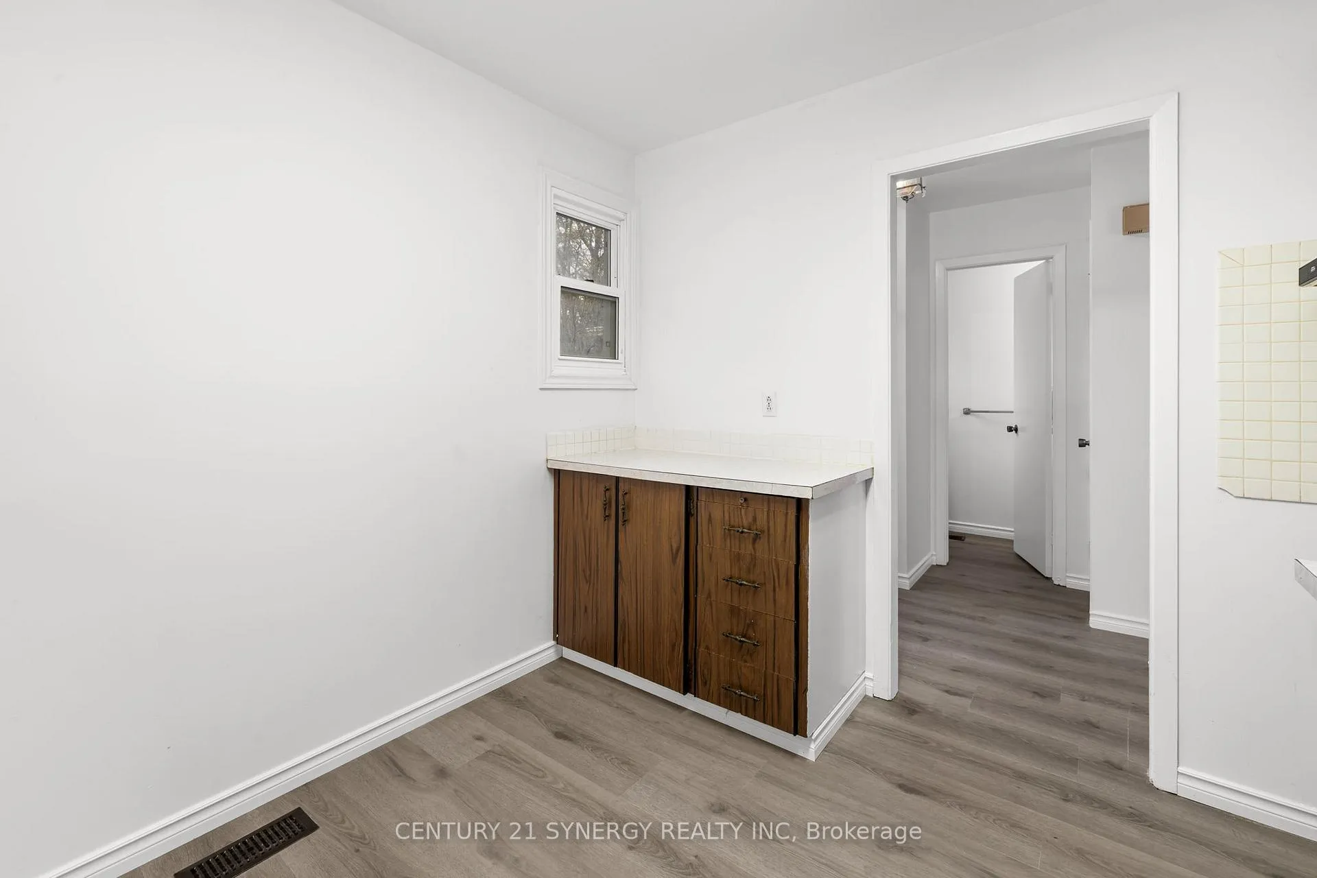 Photo 10 of 59 Oberon Street, Ottawa, Westcliffe Estates — HOMEH