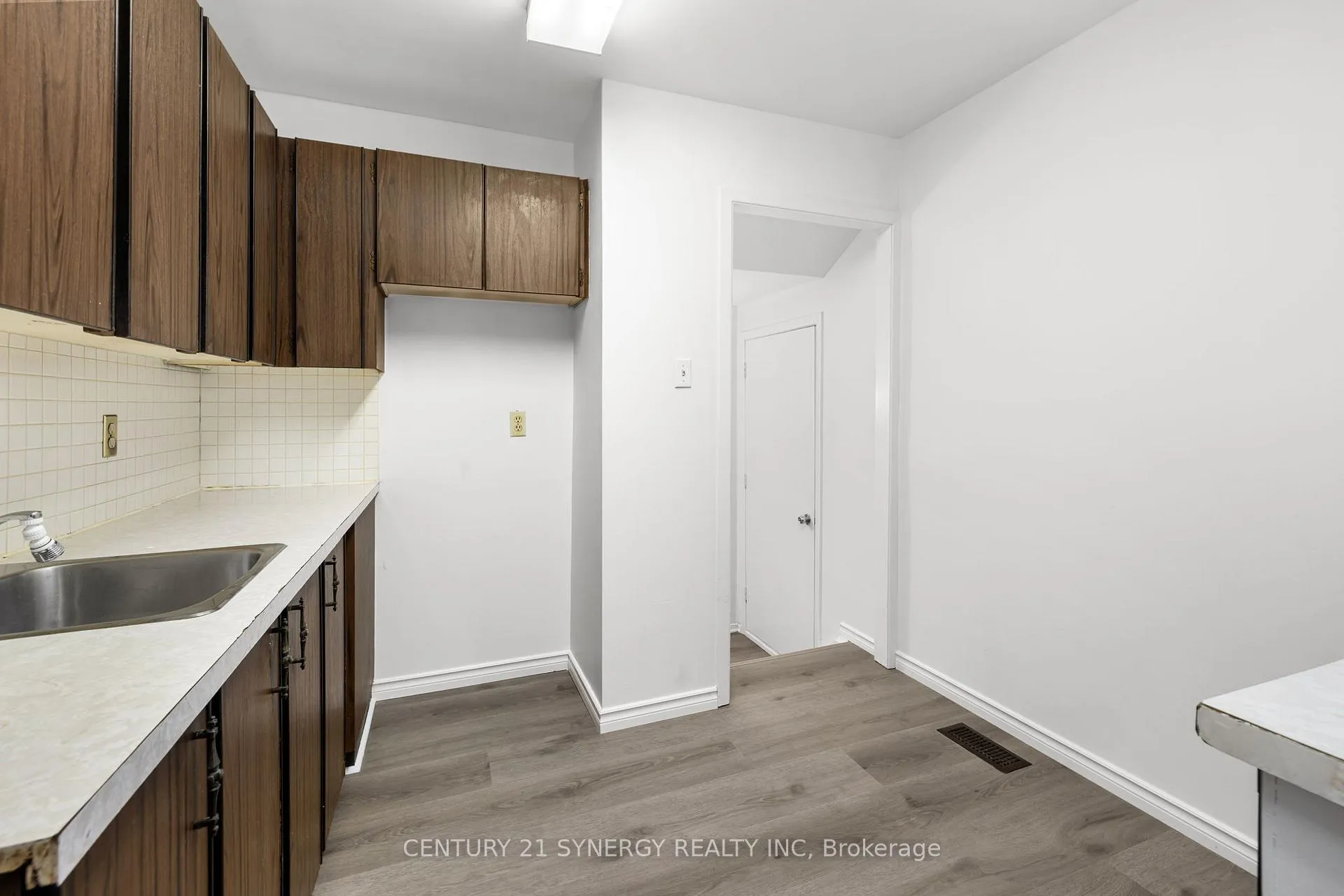 Photo 11 of 59 Oberon Street, Ottawa, Westcliffe Estates — HOMEH