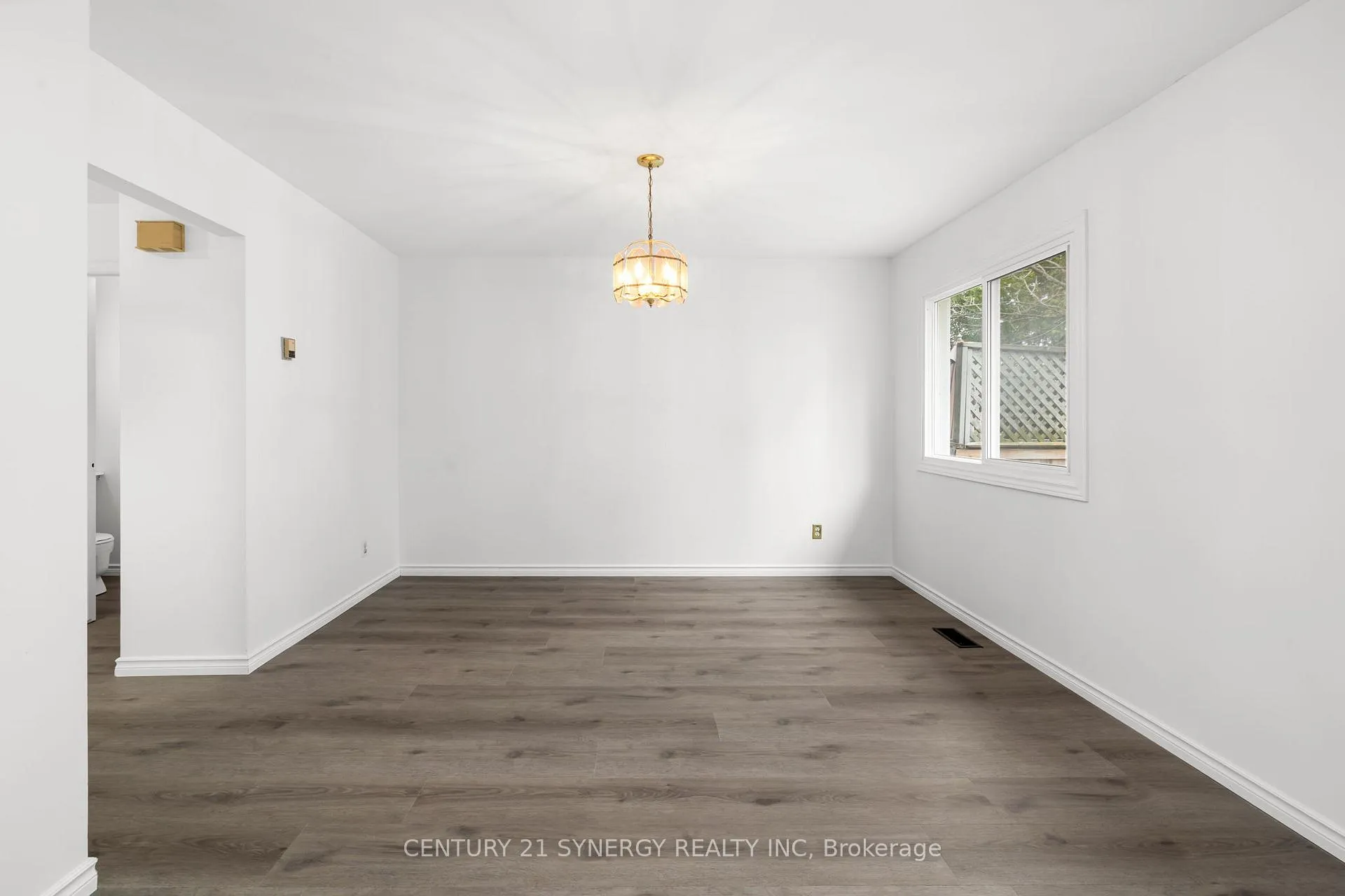 Photo 15 of 59 Oberon Street, Ottawa, Westcliffe Estates — HOMEH