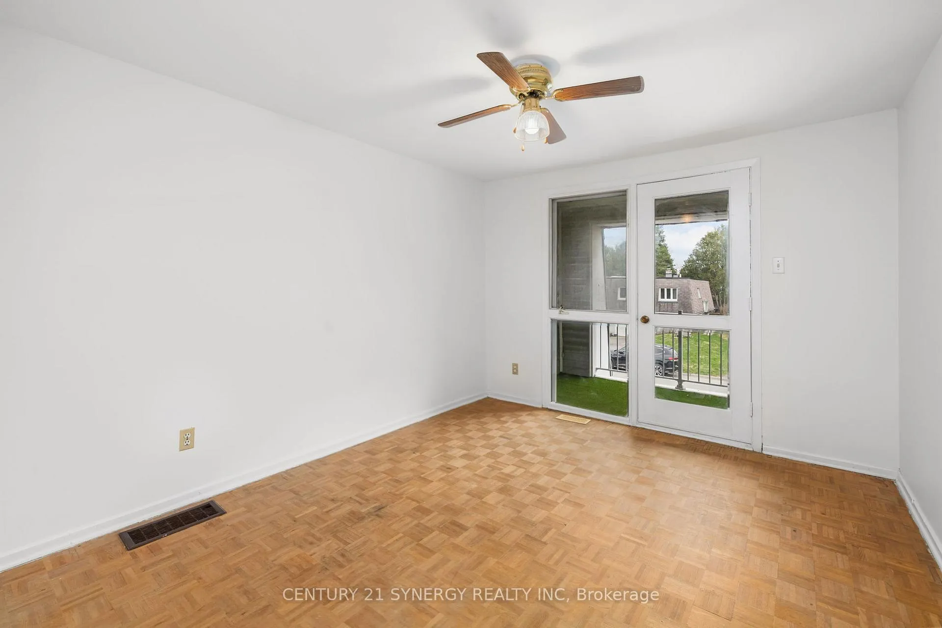 Photo 18 of 59 Oberon Street, Ottawa, Westcliffe Estates — HOMEH