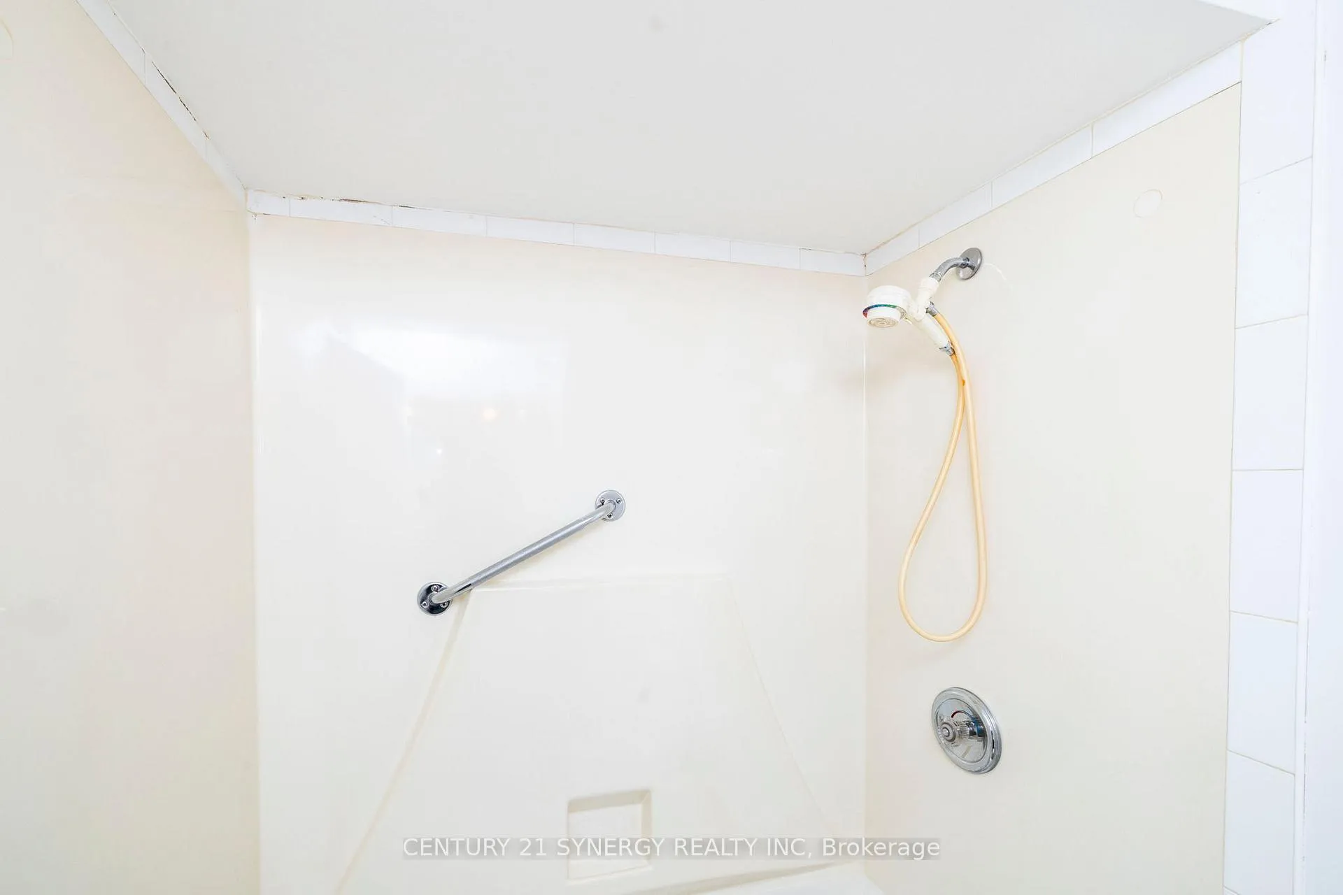 Photo 32 of 59 Oberon Street, Ottawa, Westcliffe Estates — HOMEH