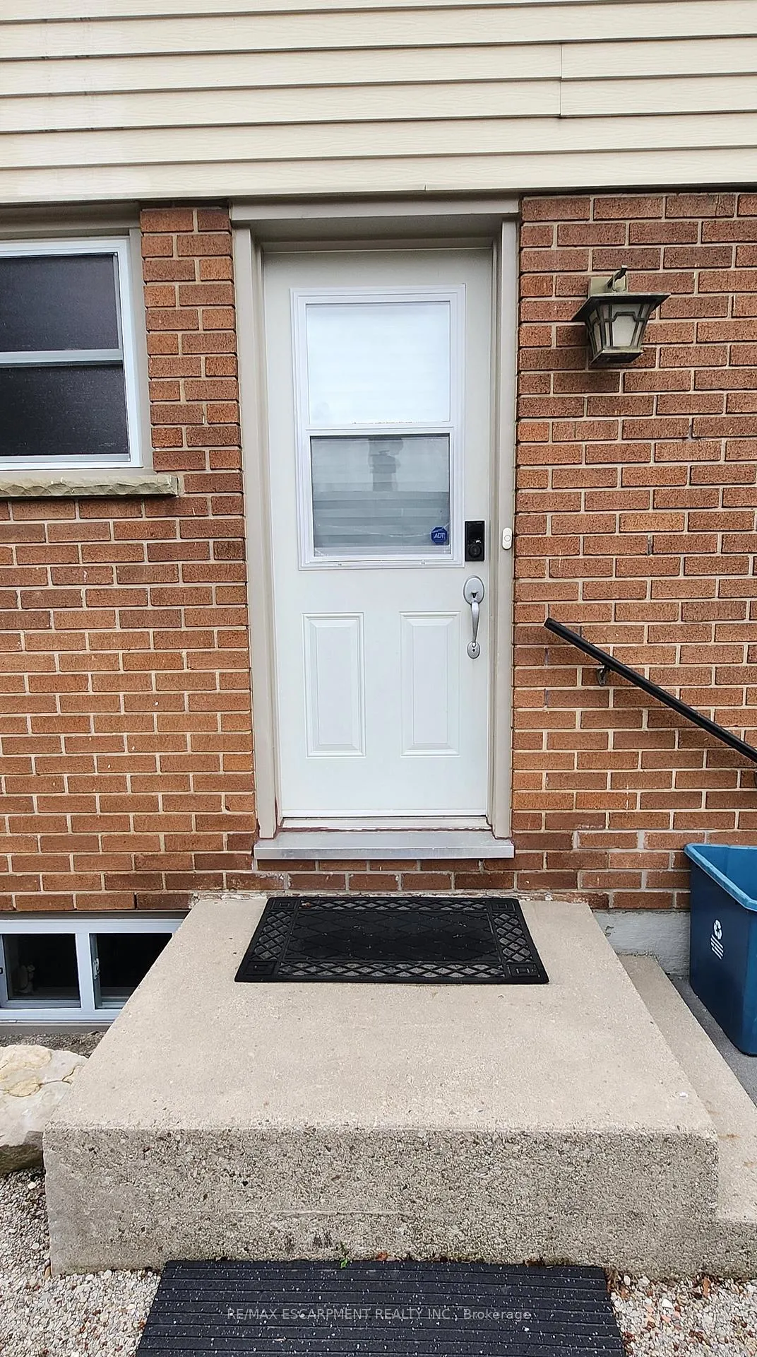 Photo 3 of Unit LOWER, 7 Brier Crescent, Brantford — HOMEH