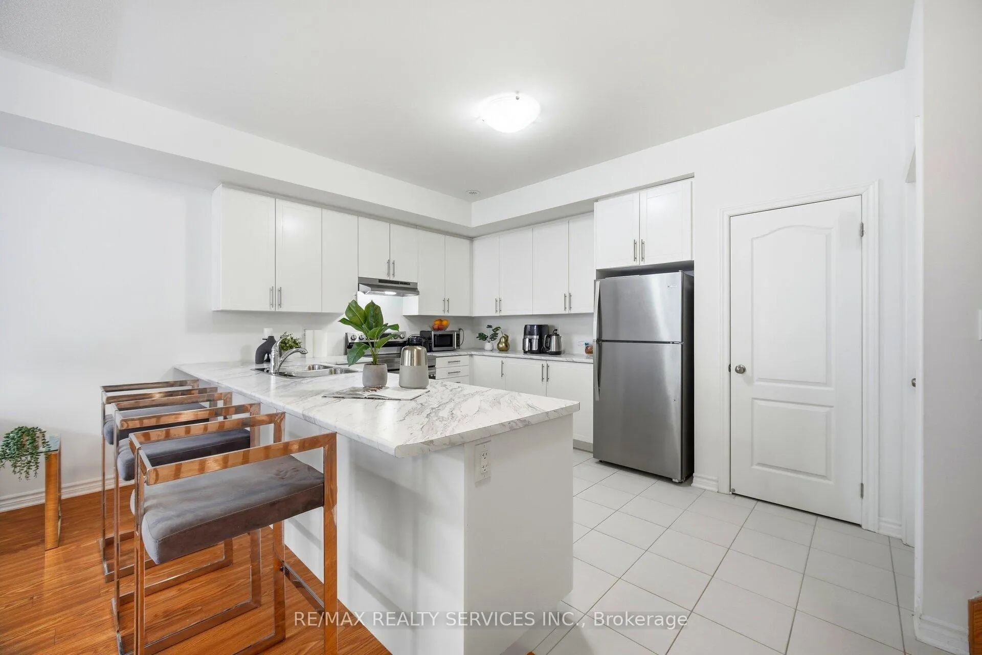 Photo 3 of 47 Tiveron Avenue, Caledon, Rural Caledon — HOMEH