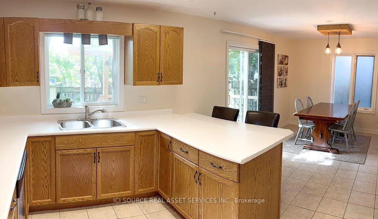 Photo 16 of 98 Summers Drive, Thorold, Confederation Heights — HOMEH