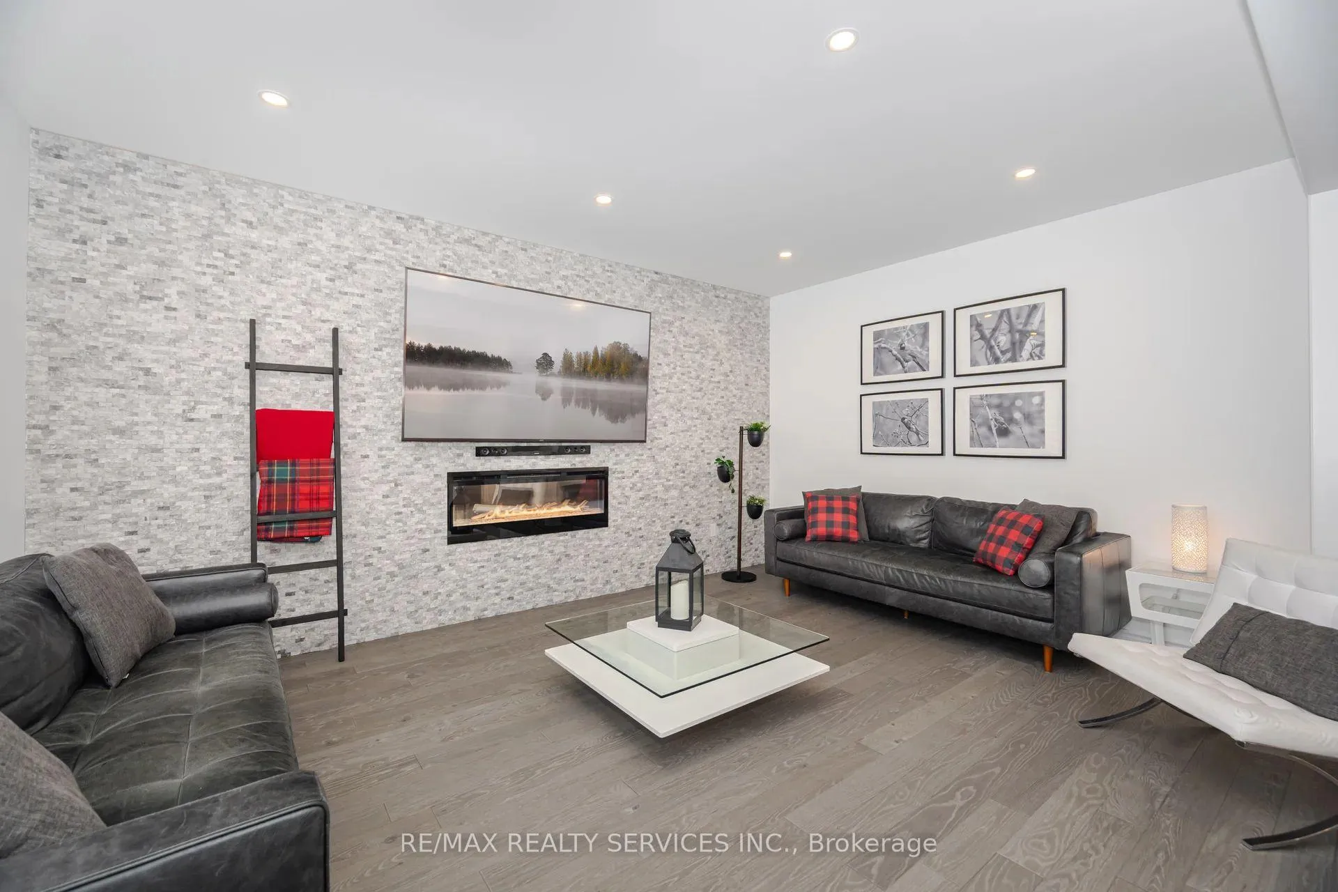 Photo 11 of 112 Newhouse Boulevard, Caledon, Rural Caledon — HOMEH