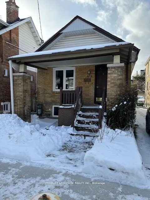 Front of 928 Greenwood Avenue