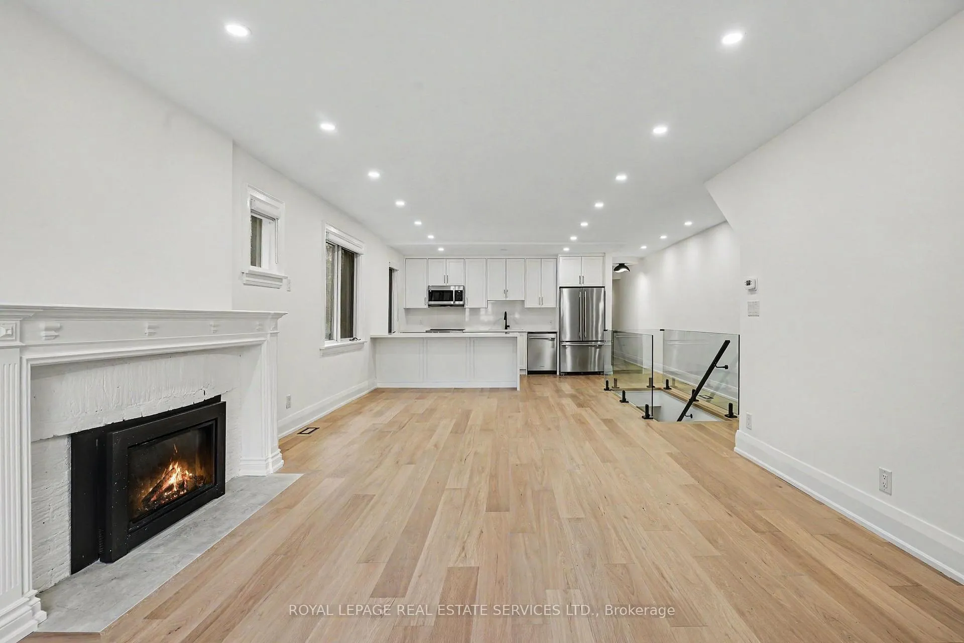 Photo 5 of Unit Main, 112 Hudson Drive, Toronto, Rosedale-Moore Park — HOMEH