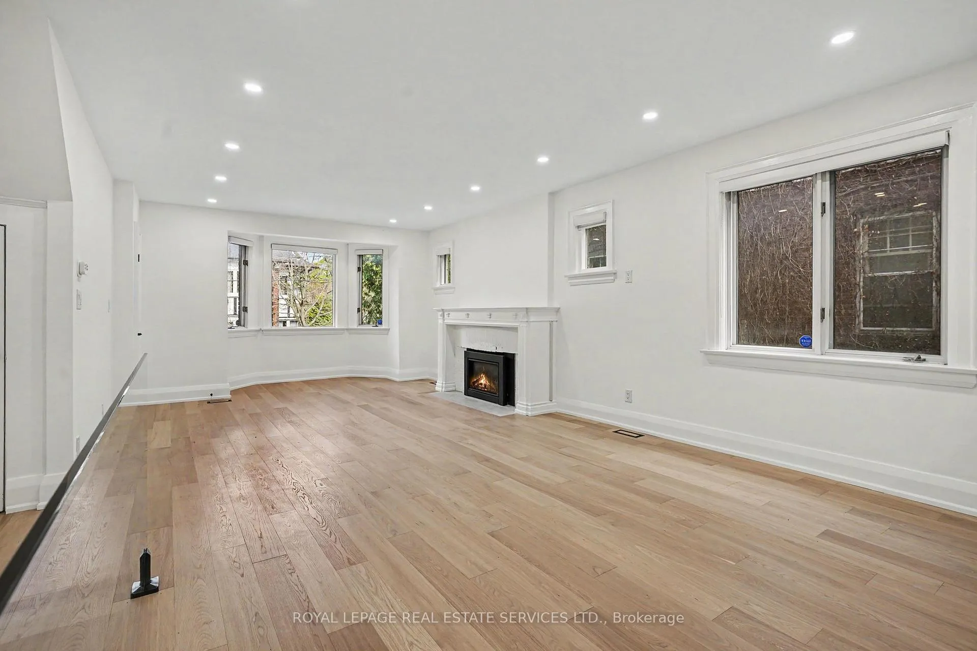 Photo 6 of Unit Main, 112 Hudson Drive, Toronto, Rosedale-Moore Park — HOMEH