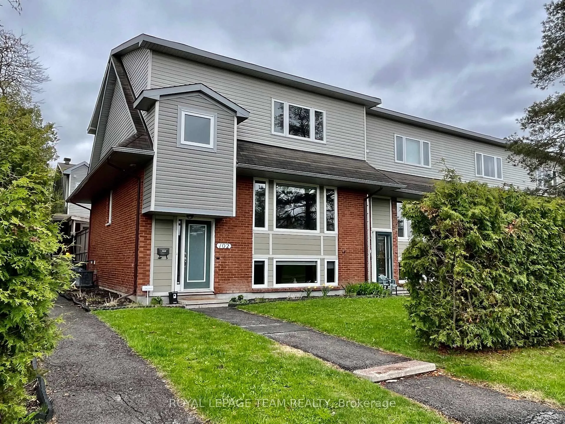Photo 1 of 102 Monterey Drive, Ottawa, Leslie Park — HOMEH