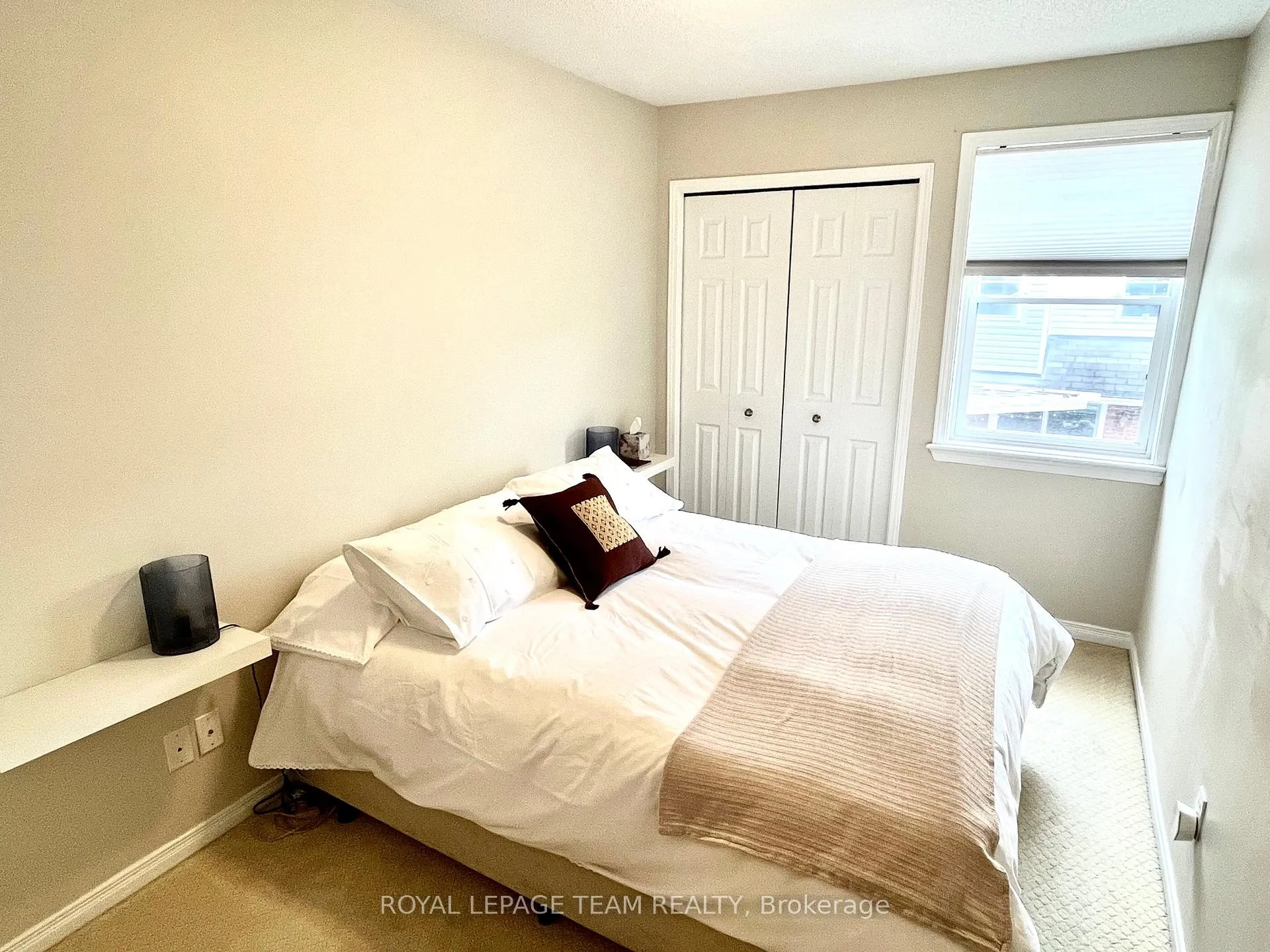 Photo 18 of 102 Monterey Drive, Ottawa, Leslie Park — HOMEH