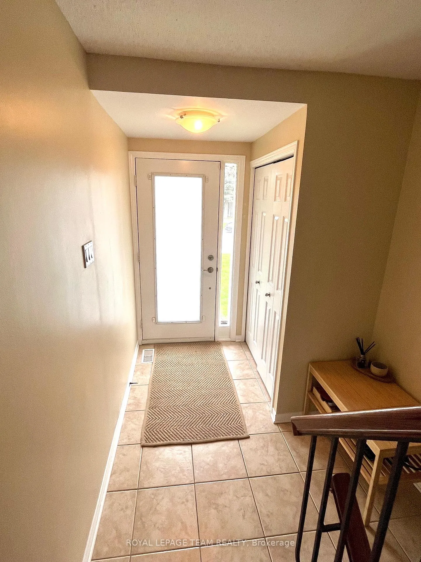 Photo 26 of 102 Monterey Drive, Ottawa, Leslie Park — HOMEH