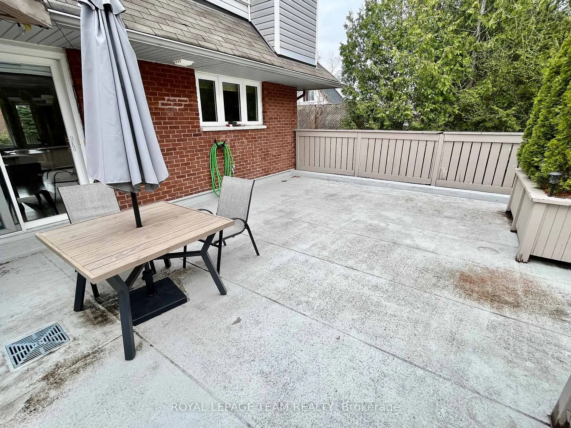 Photo 29 of 102 Monterey Drive, Ottawa, Leslie Park — HOMEH