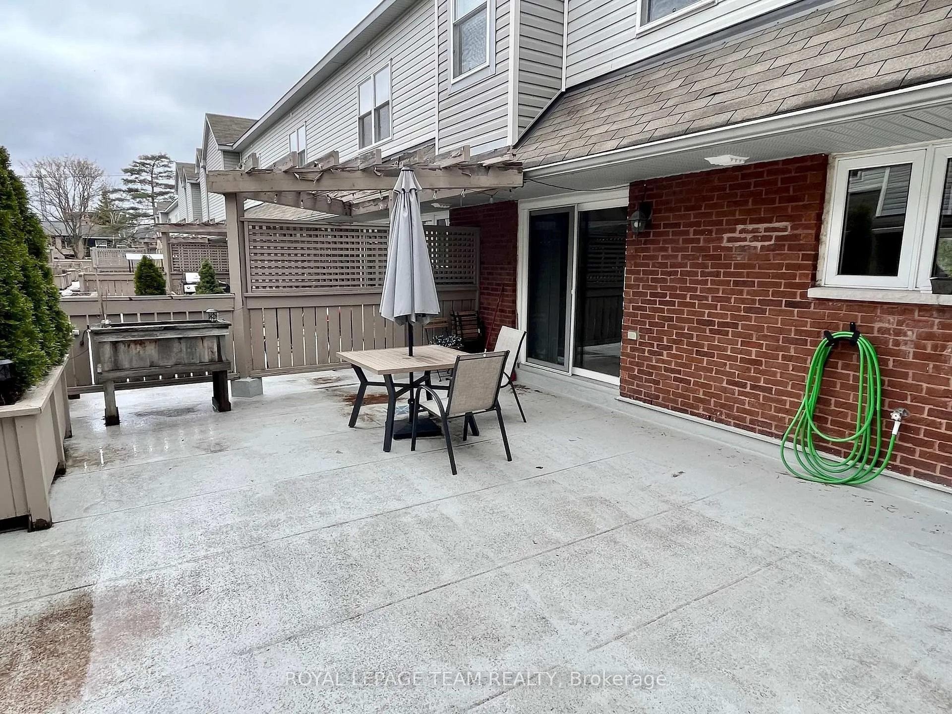 Photo 30 of 102 Monterey Drive, Ottawa, Leslie Park — HOMEH
