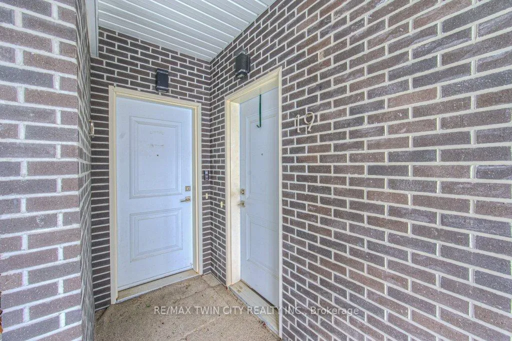 Photo 4 of Unit 19A, 1430 Highland Road W, Kitchener, Highland West — HOMEH