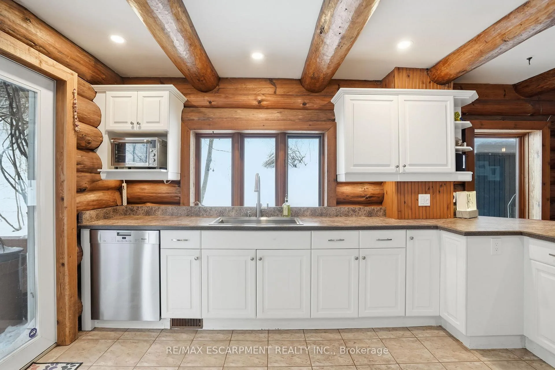 Photo 17 of 1112 Safari Road, Hamilton, Rural Flamborough — HOMEH
