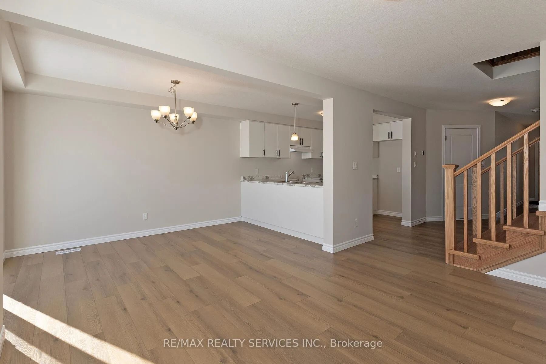 Photo 10 of 25 Becker Street, Stratford — HOMEH