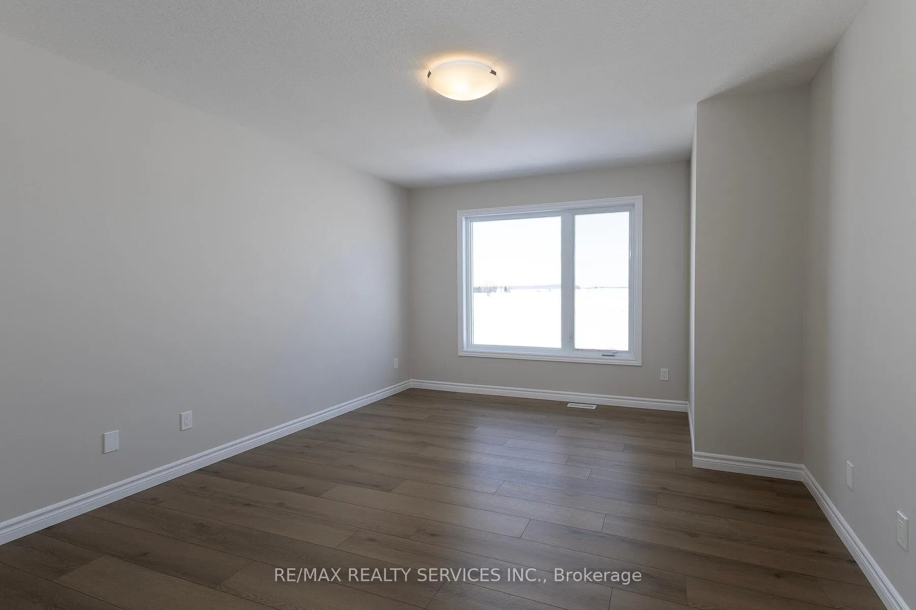 Photo 15 of 25 Becker Street, Stratford — HOMEH