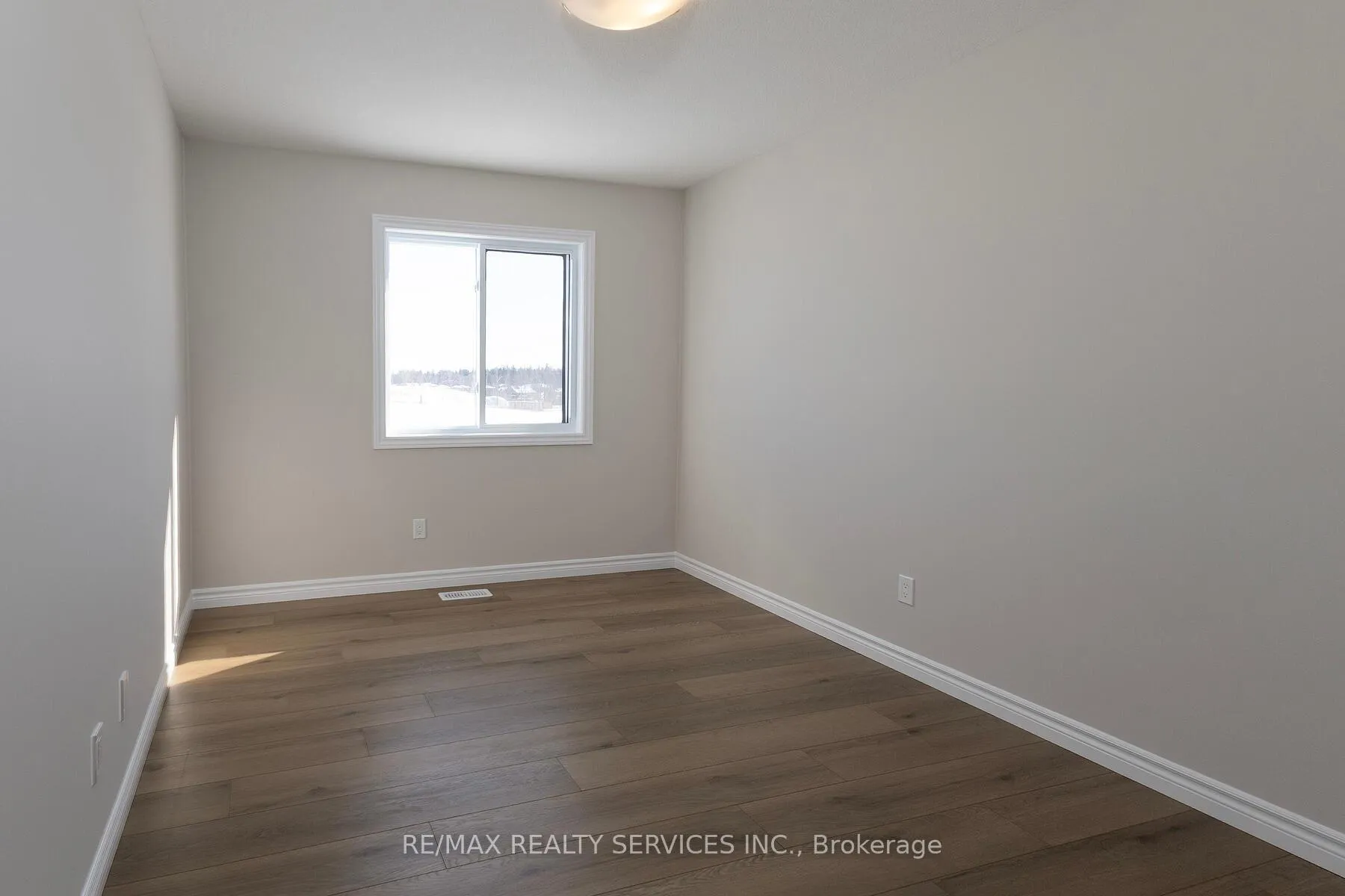Photo 20 of 25 Becker Street, Stratford — HOMEH