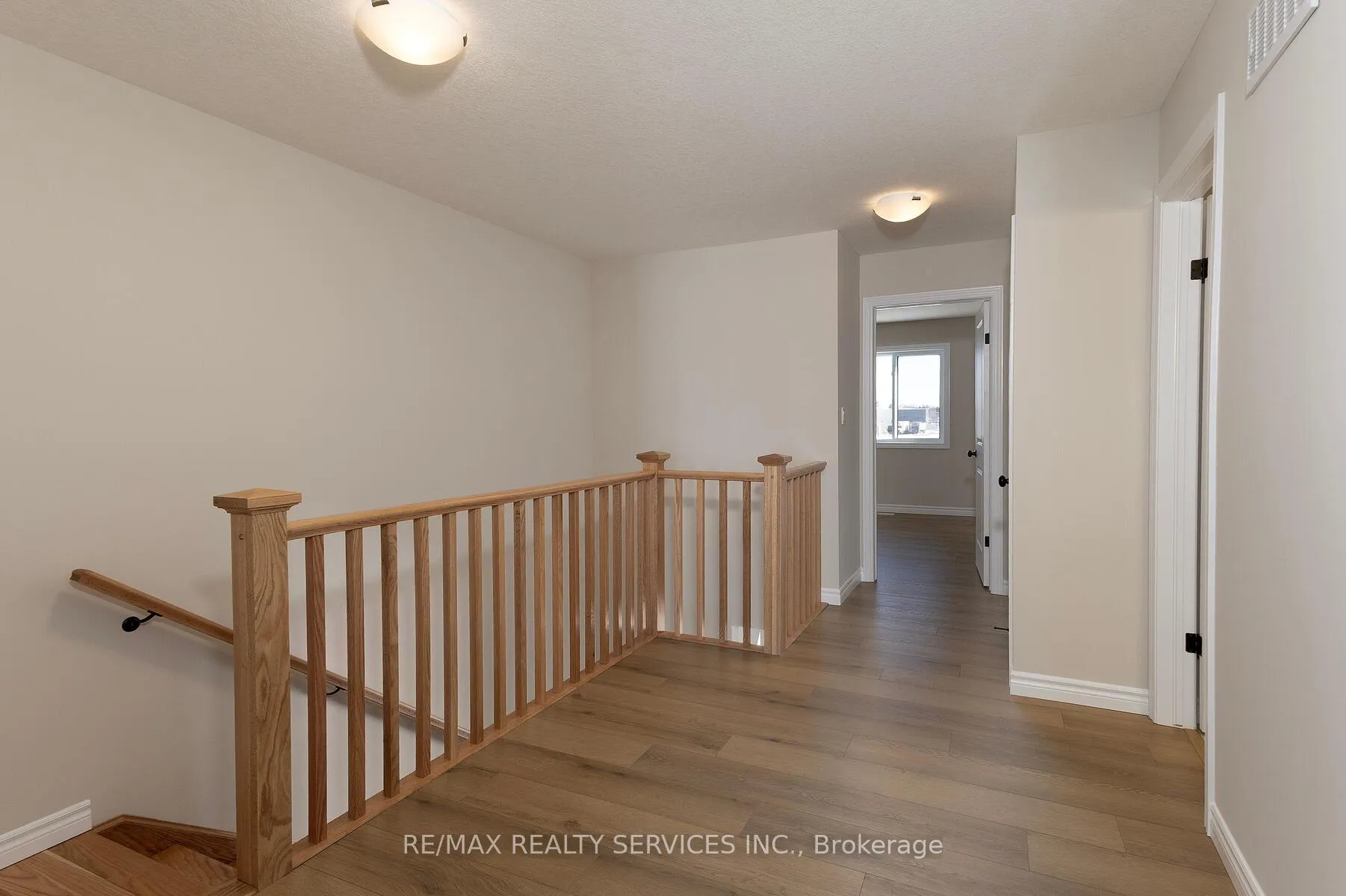Photo 23 of 25 Becker Street, Stratford — HOMEH