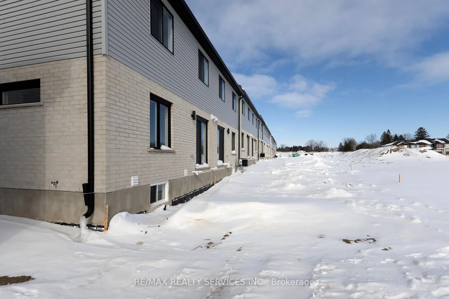 Photo 30 of 25 Becker Street, Stratford — HOMEH