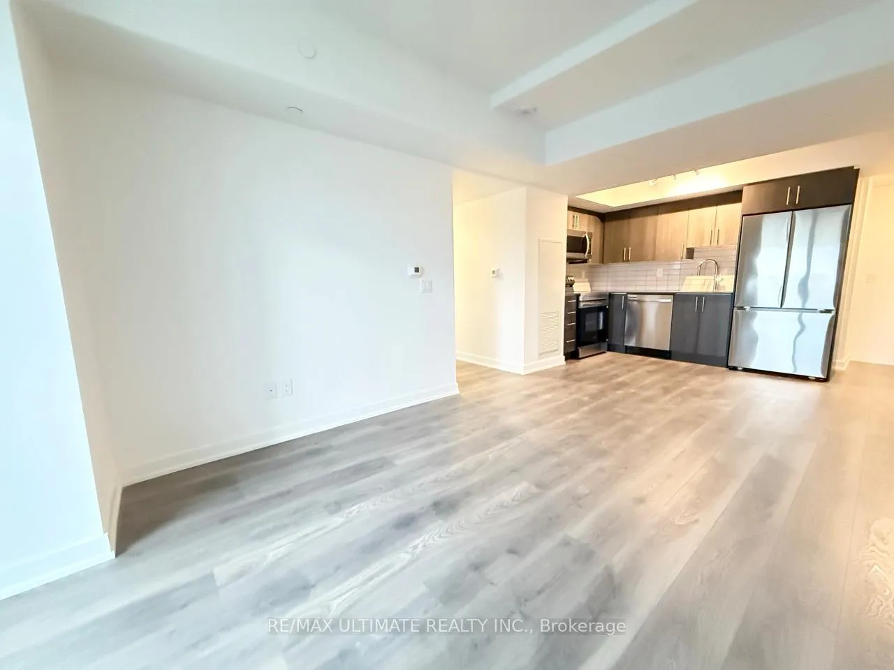 Photo 6 of Unit 403, 1010 Sandy Beach Road, Pickering, Bay Ridges — HOMEH